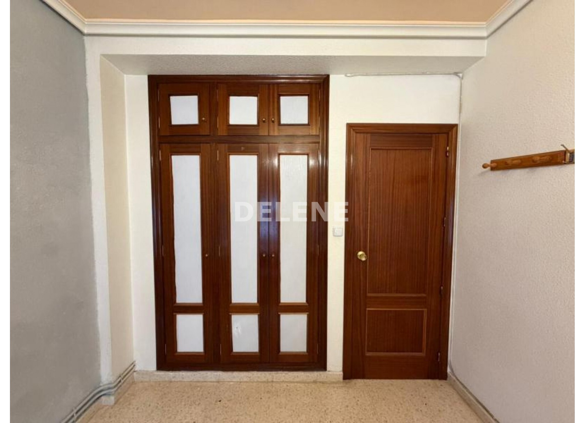 2279 PISO ZONA HOSPITAL