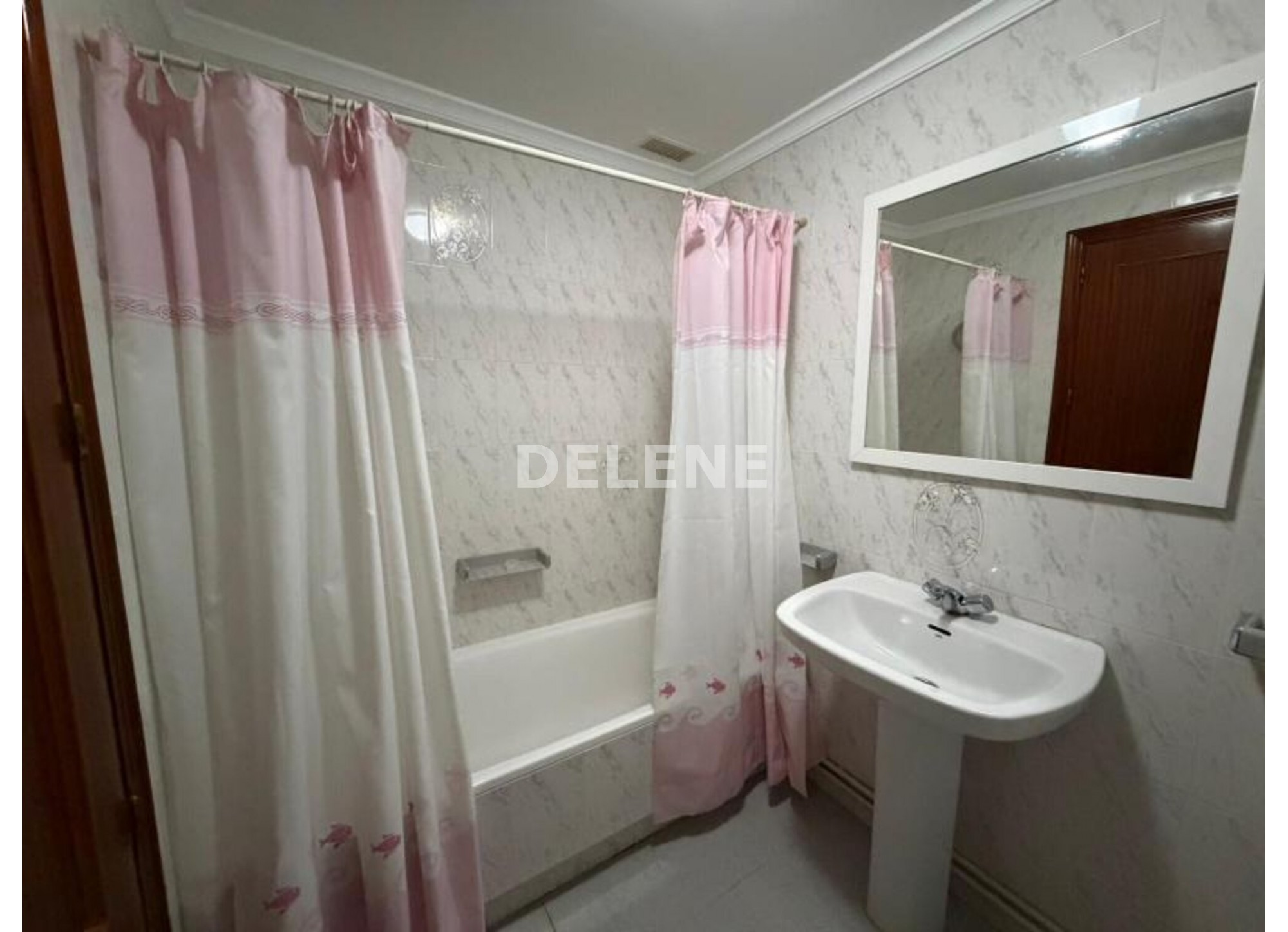 2279 PISO ZONA HOSPITAL