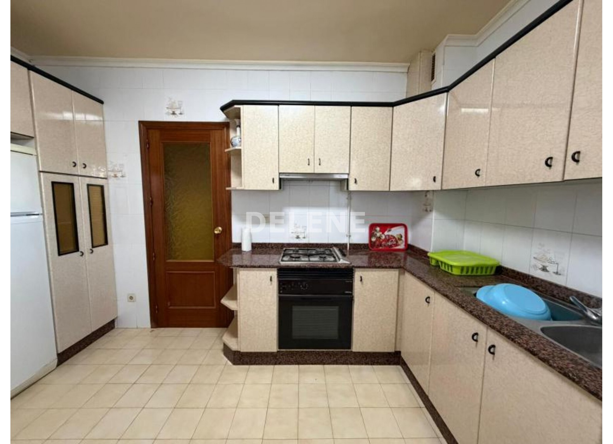 2279 PISO ZONA HOSPITAL