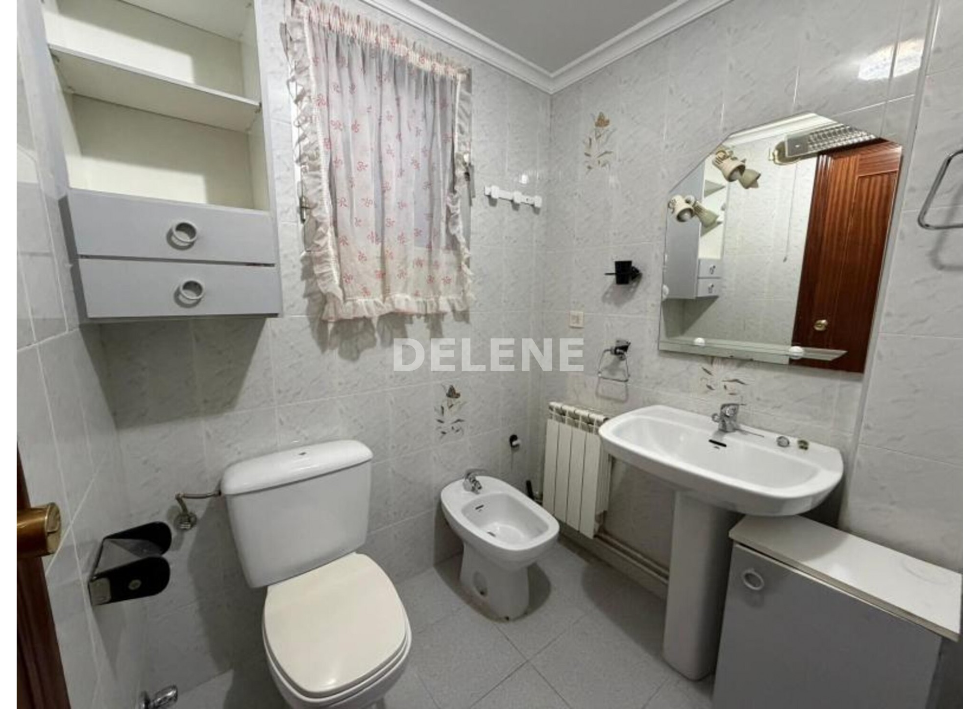 2279 PISO ZONA HOSPITAL