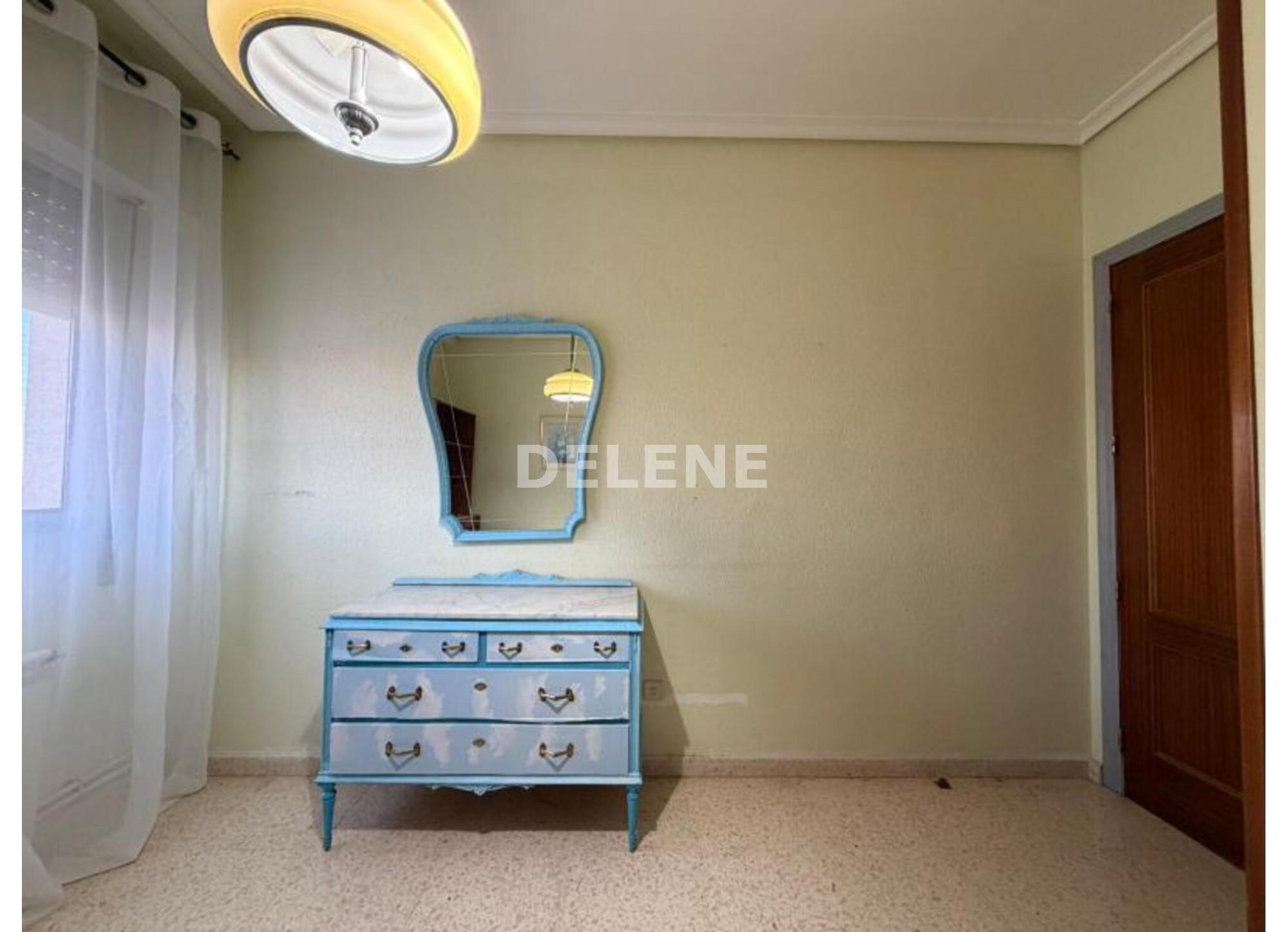 2279 PISO ZONA HOSPITAL