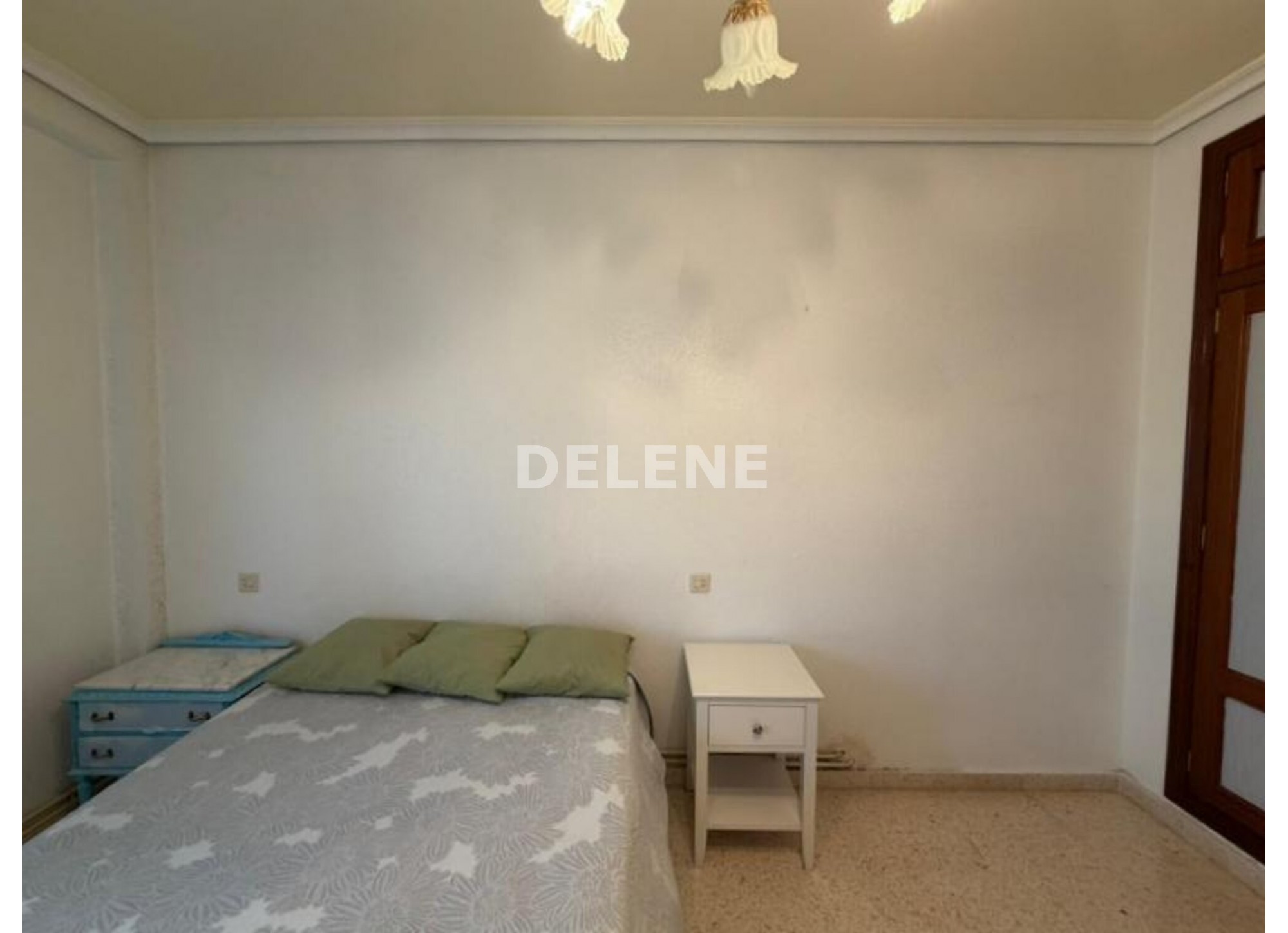 2279 PISO ZONA HOSPITAL