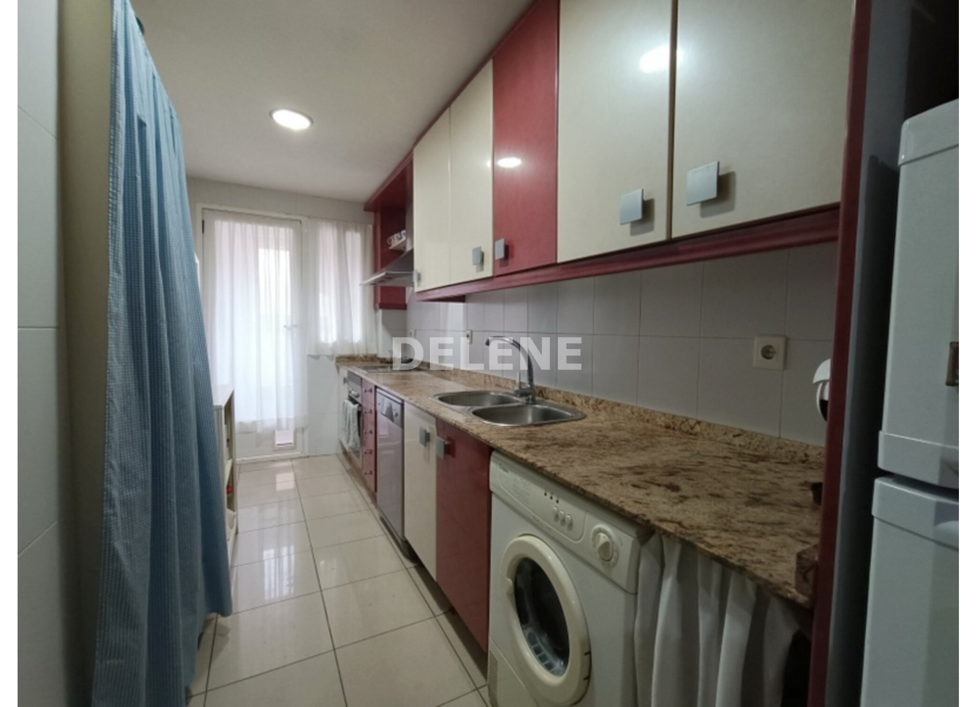 2942 PISO CON GARAJE Y TRASTERO, ZONA MERCADO DE ABASTOS