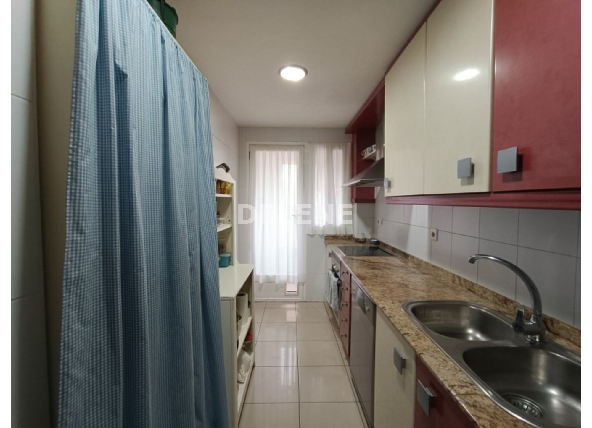 2942 PISO CON GARAJE Y TRASTERO, ZONA MERCADO DE ABASTOS