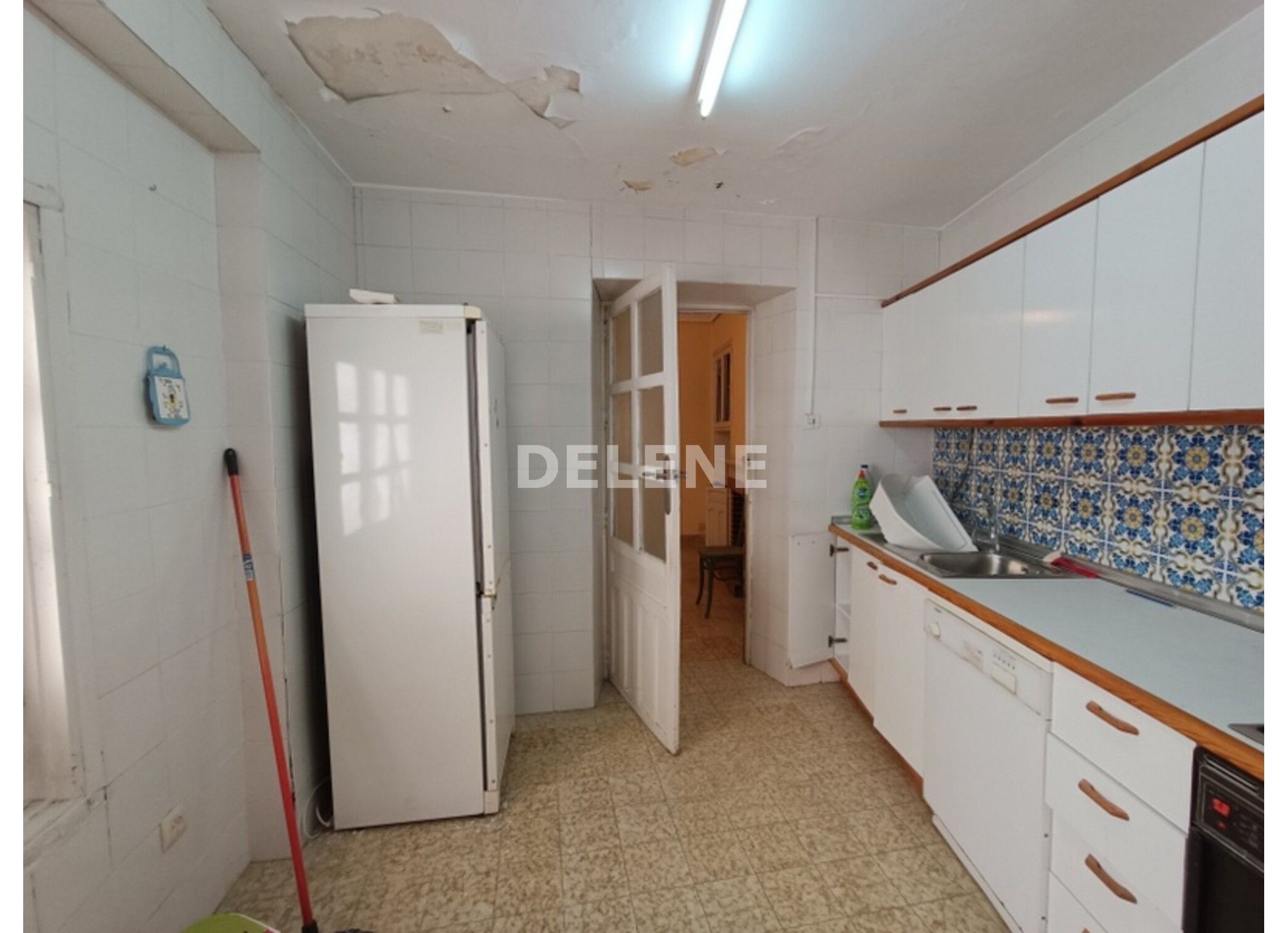 1730 PISO CON PATIO EN LA AVENIDA DE LA LIBERTAD