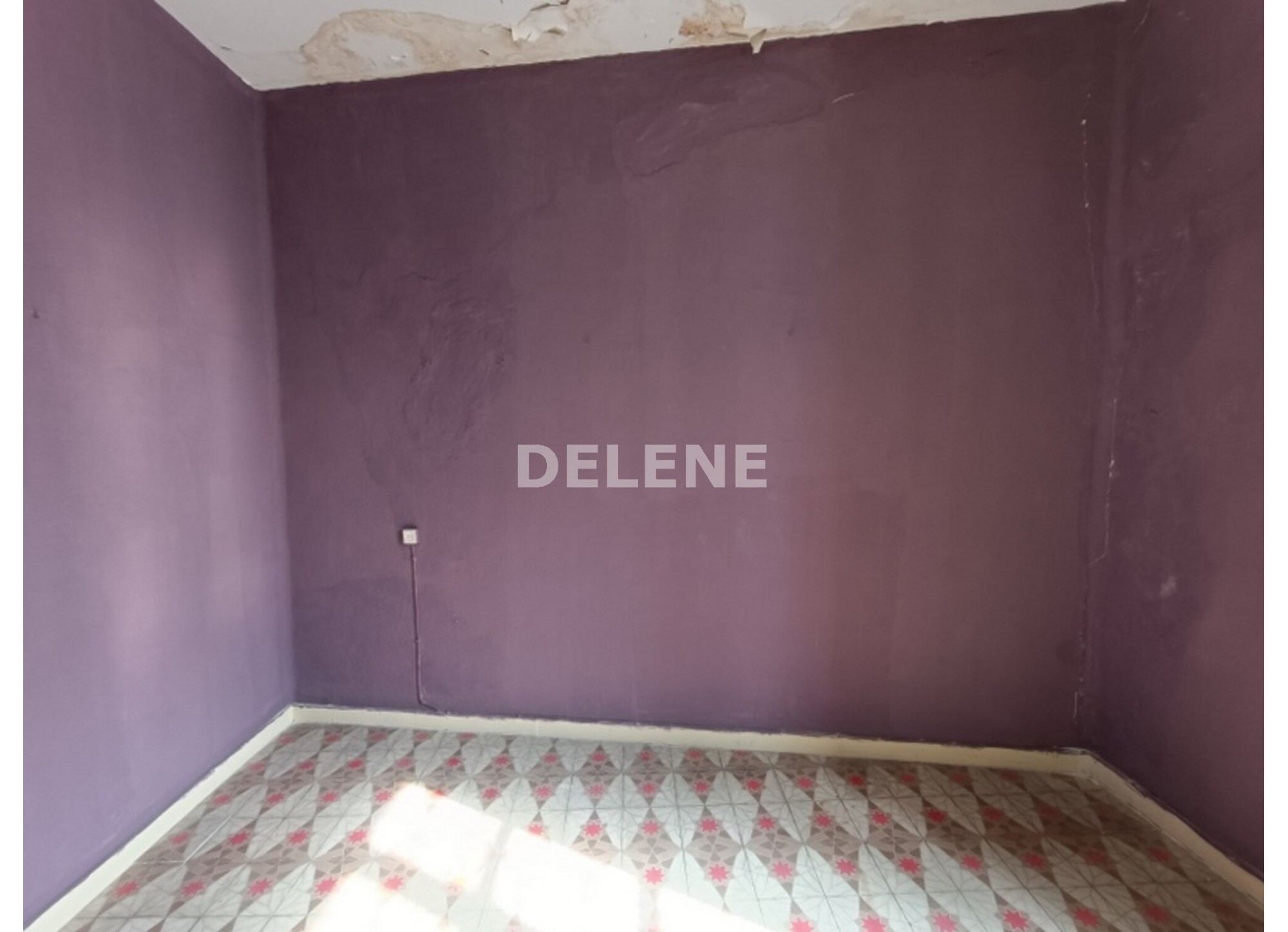 1730 PISO CON PATIO EN LA AVENIDA DE LA LIBERTAD