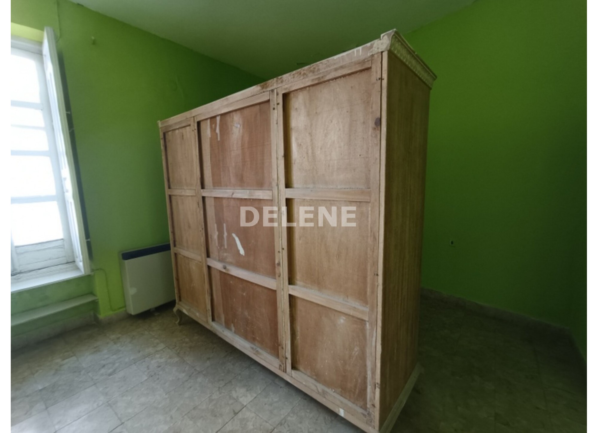 1730 PISO CON PATIO EN LA AVENIDA DE LA LIBERTAD