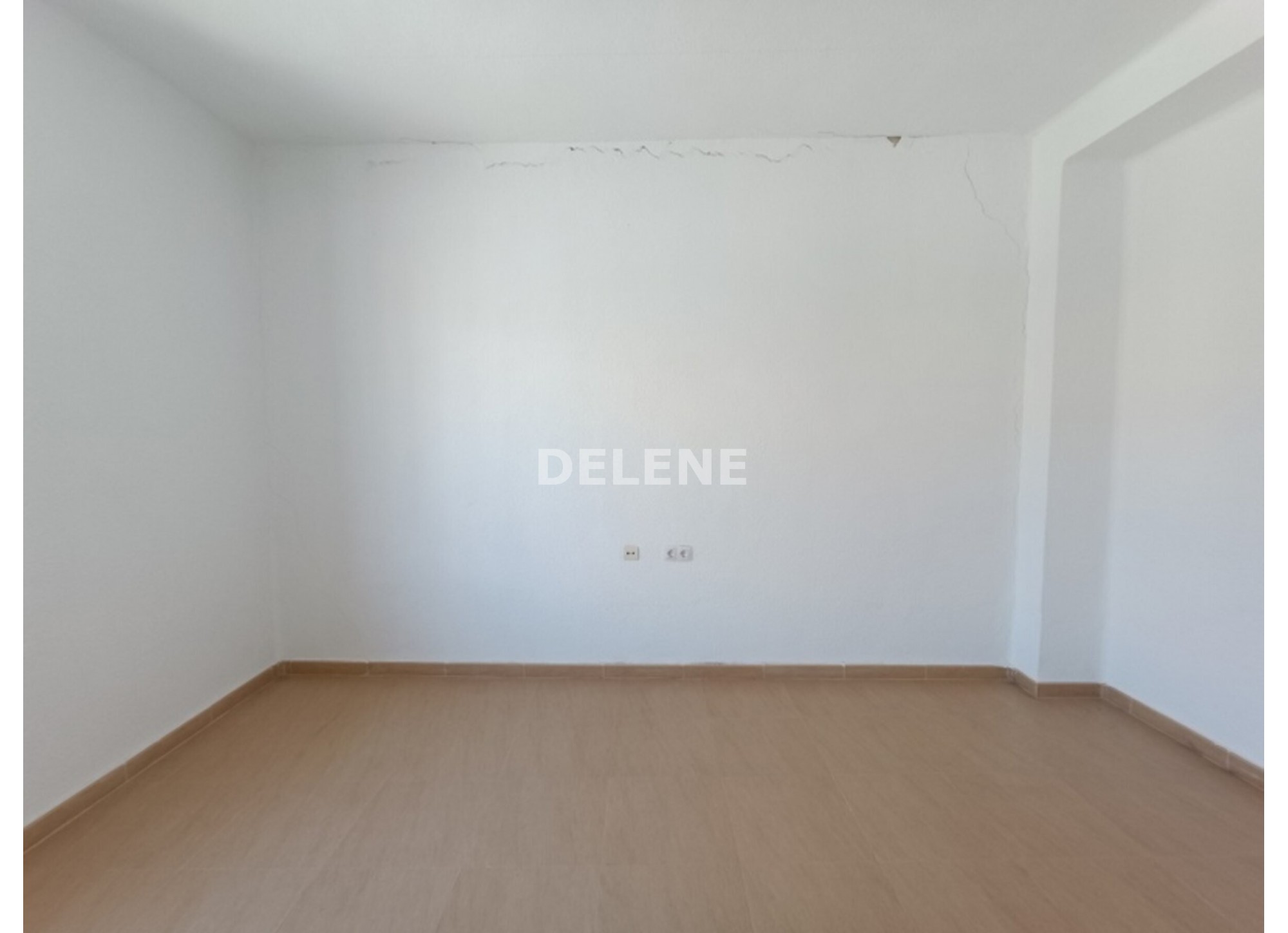 2943 PISO CON TERRAZA, ZONA AVDA LIBERTAD