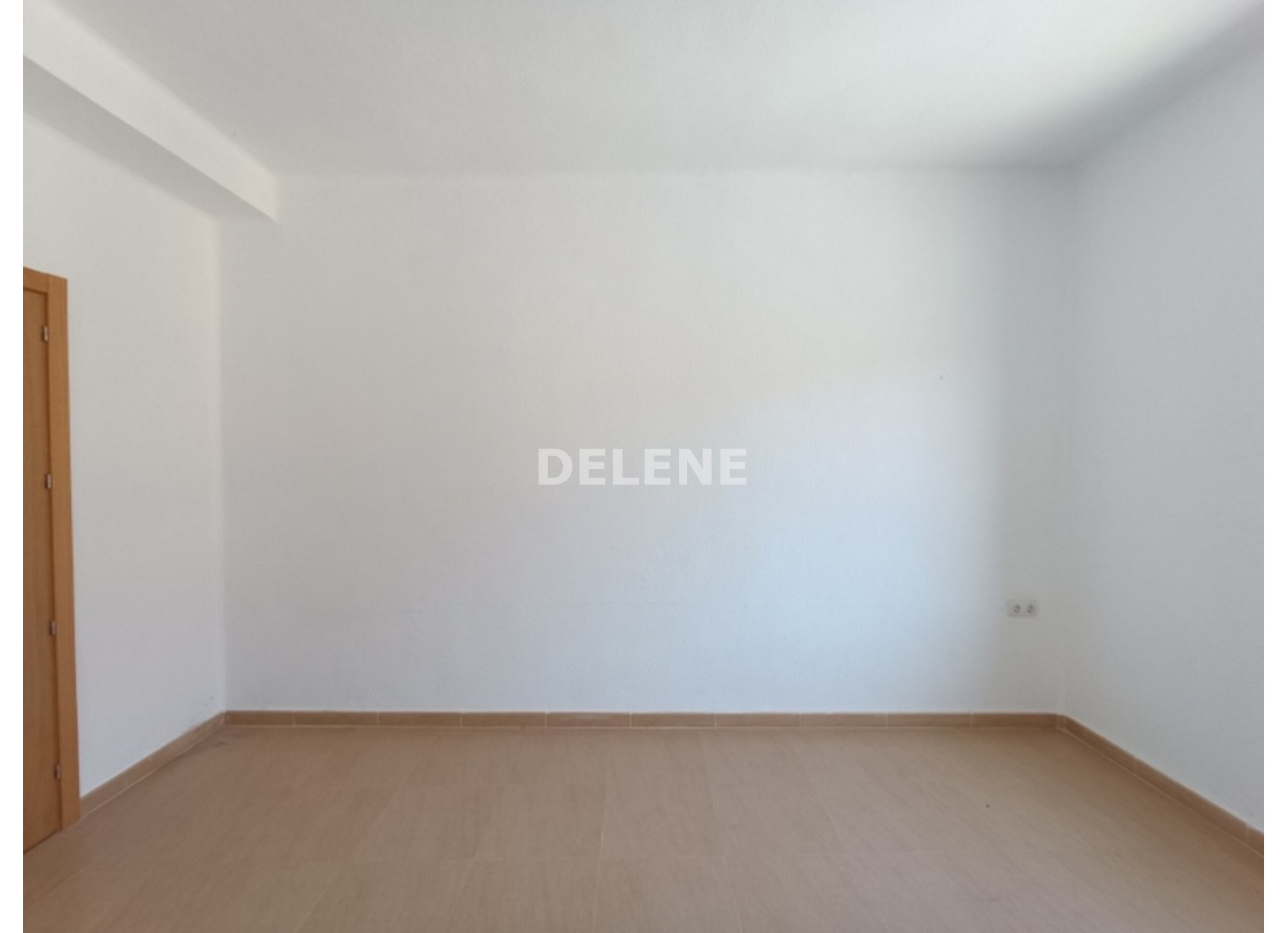 2943 PISO CON TERRAZA, ZONA AVDA LIBERTAD