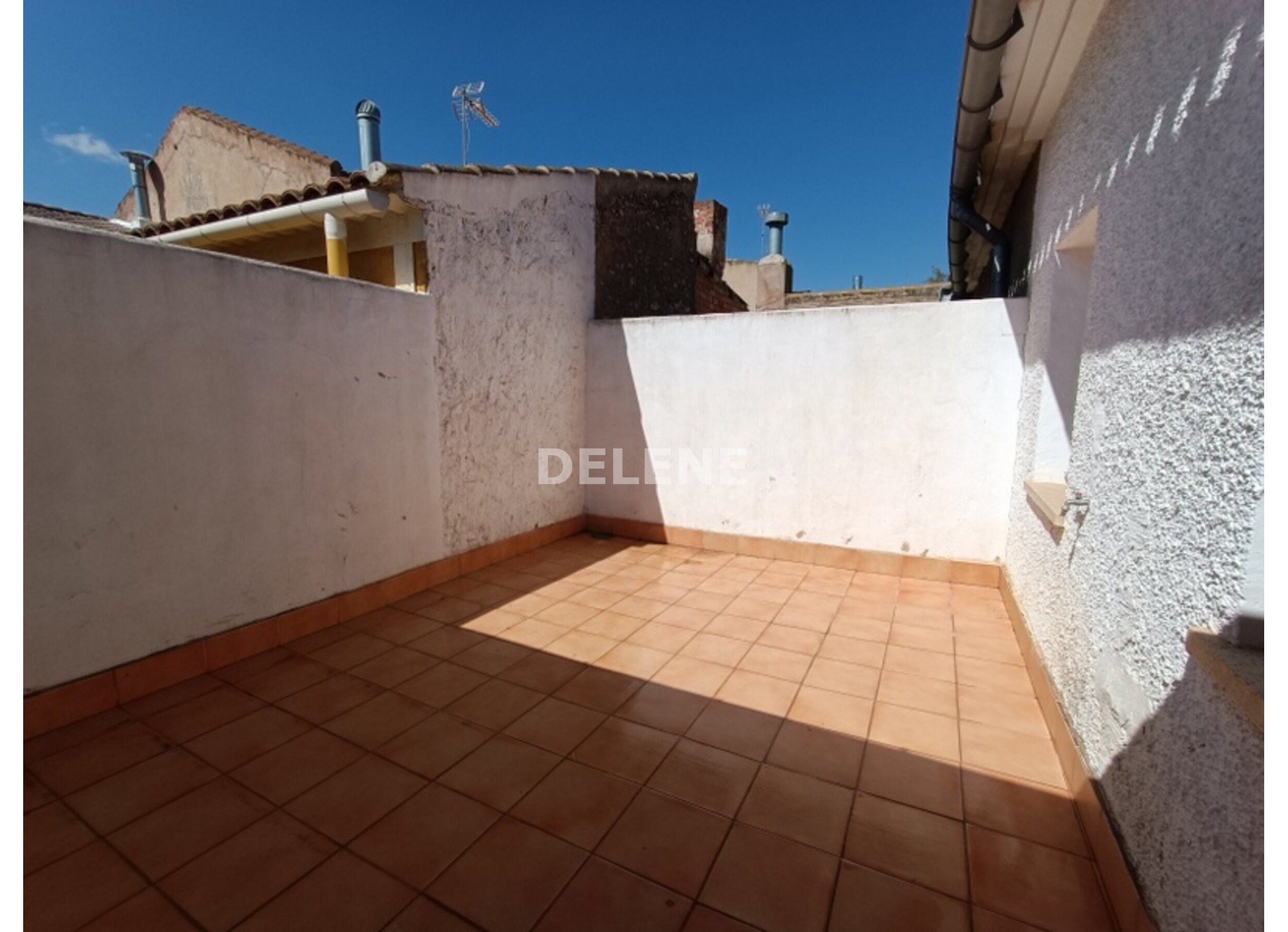 2943 PISO CON TERRAZA, ZONA AVDA LIBERTAD