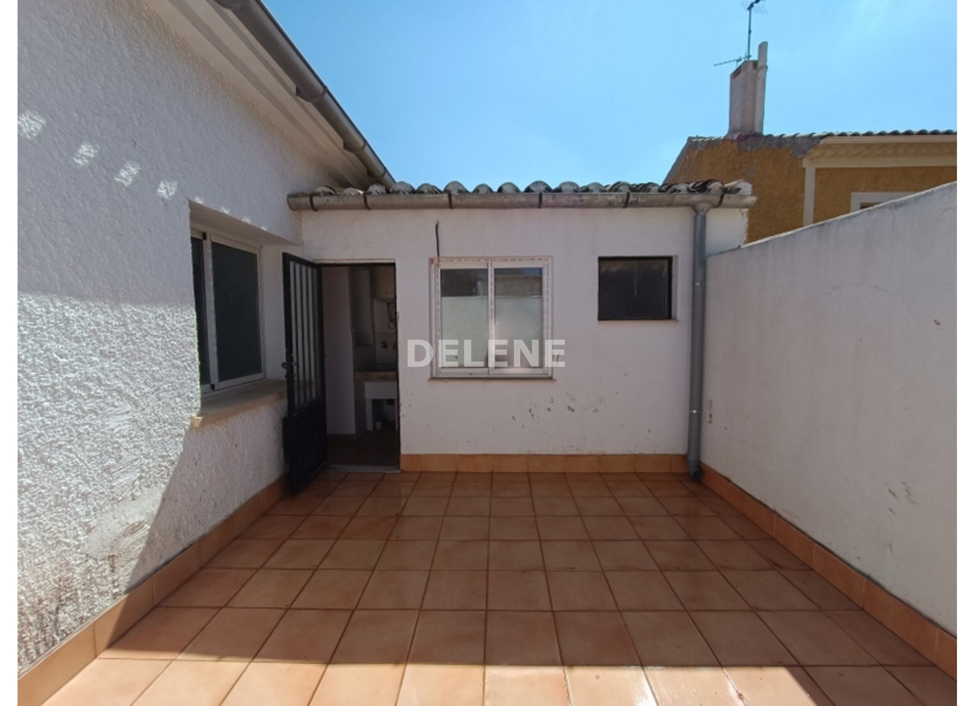 2943 PISO CON TERRAZA, ZONA AVDA LIBERTAD