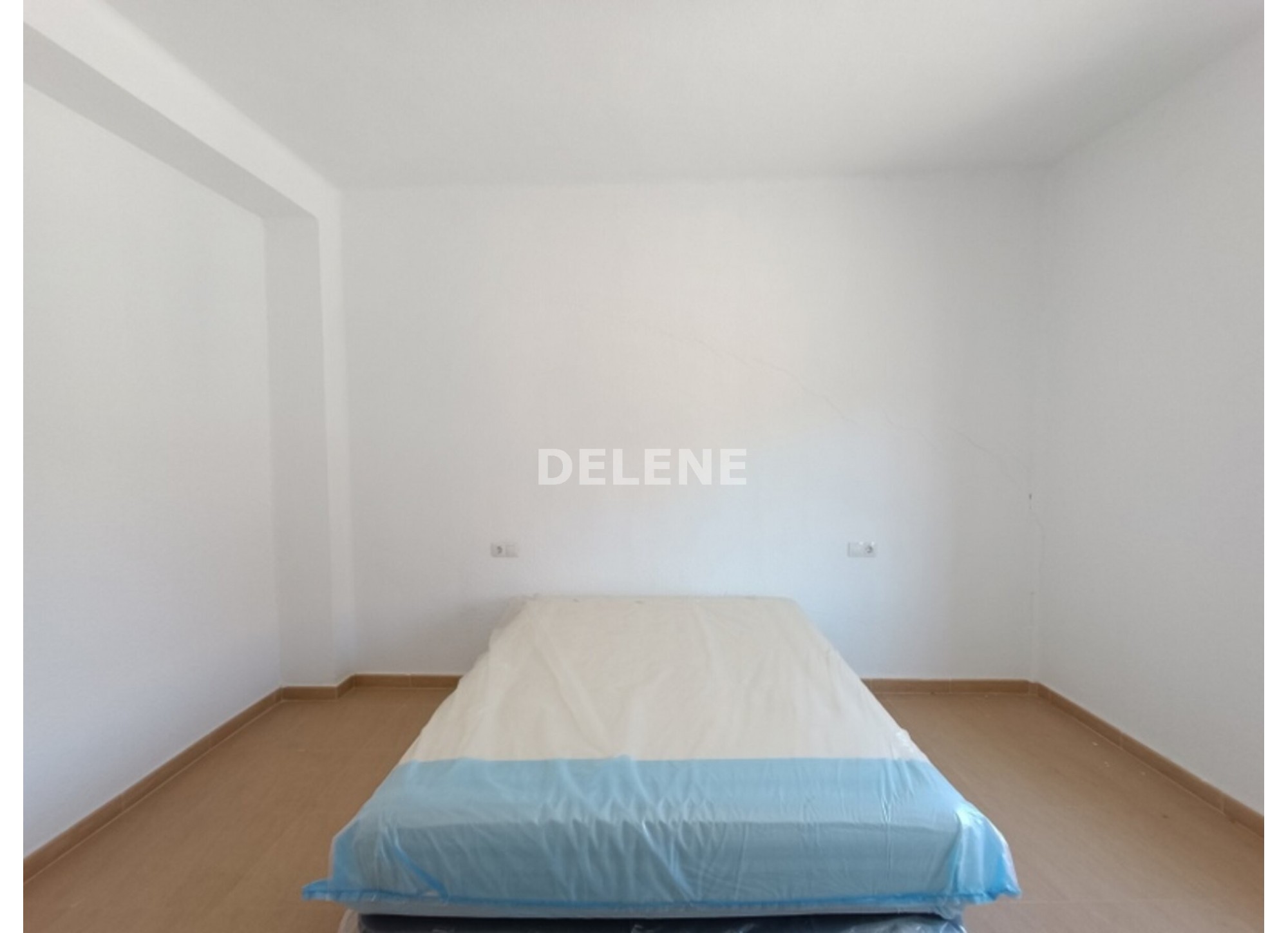 2943 PISO CON TERRAZA, ZONA AVDA LIBERTAD