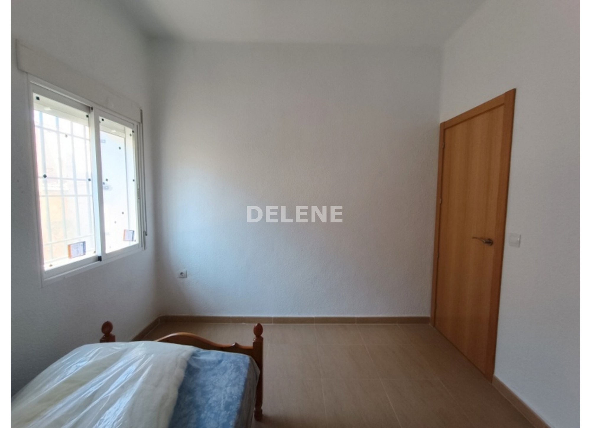 2943 PISO CON TERRAZA, ZONA AVDA LIBERTAD