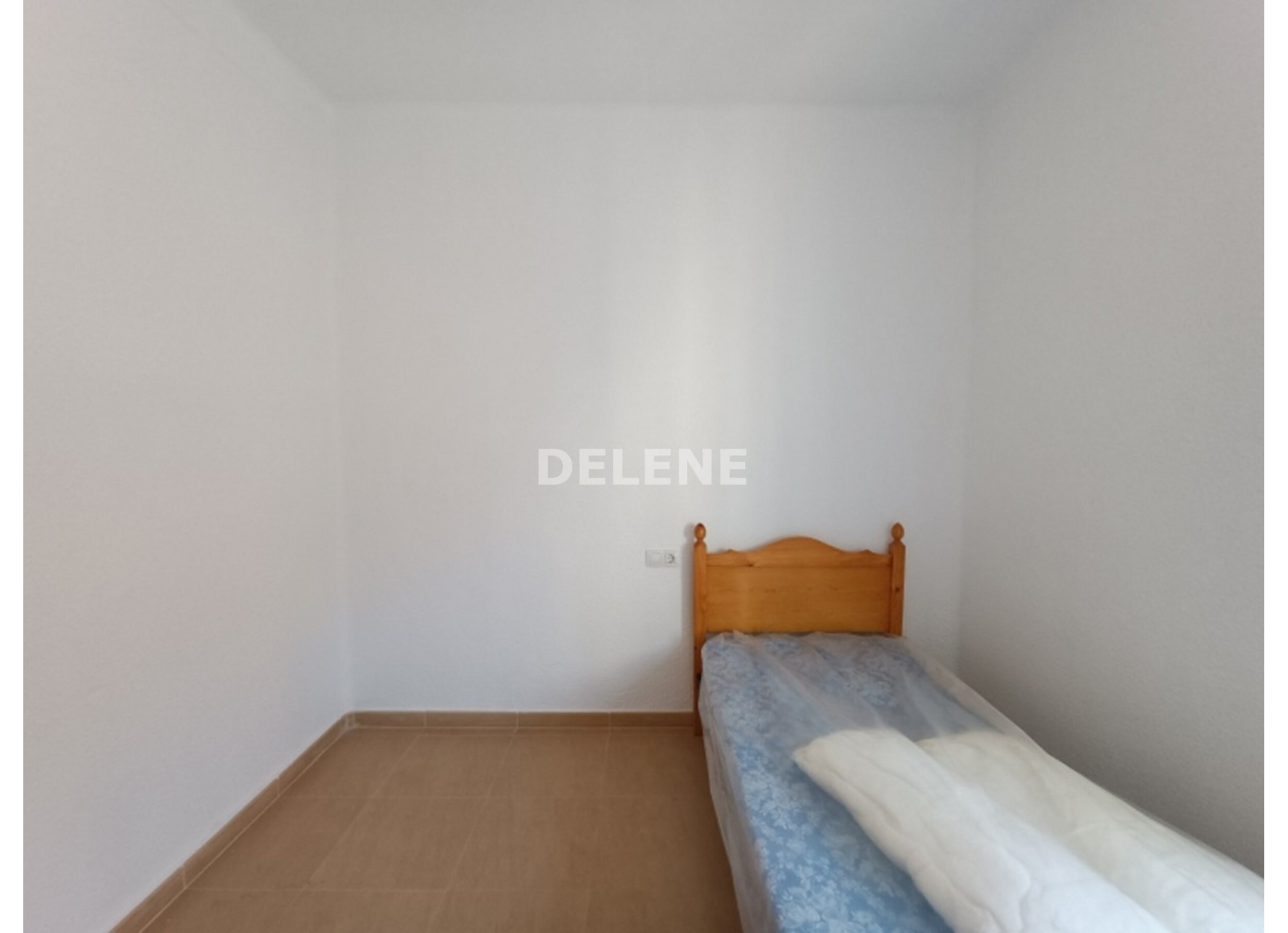 2943 PISO CON TERRAZA, ZONA AVDA LIBERTAD