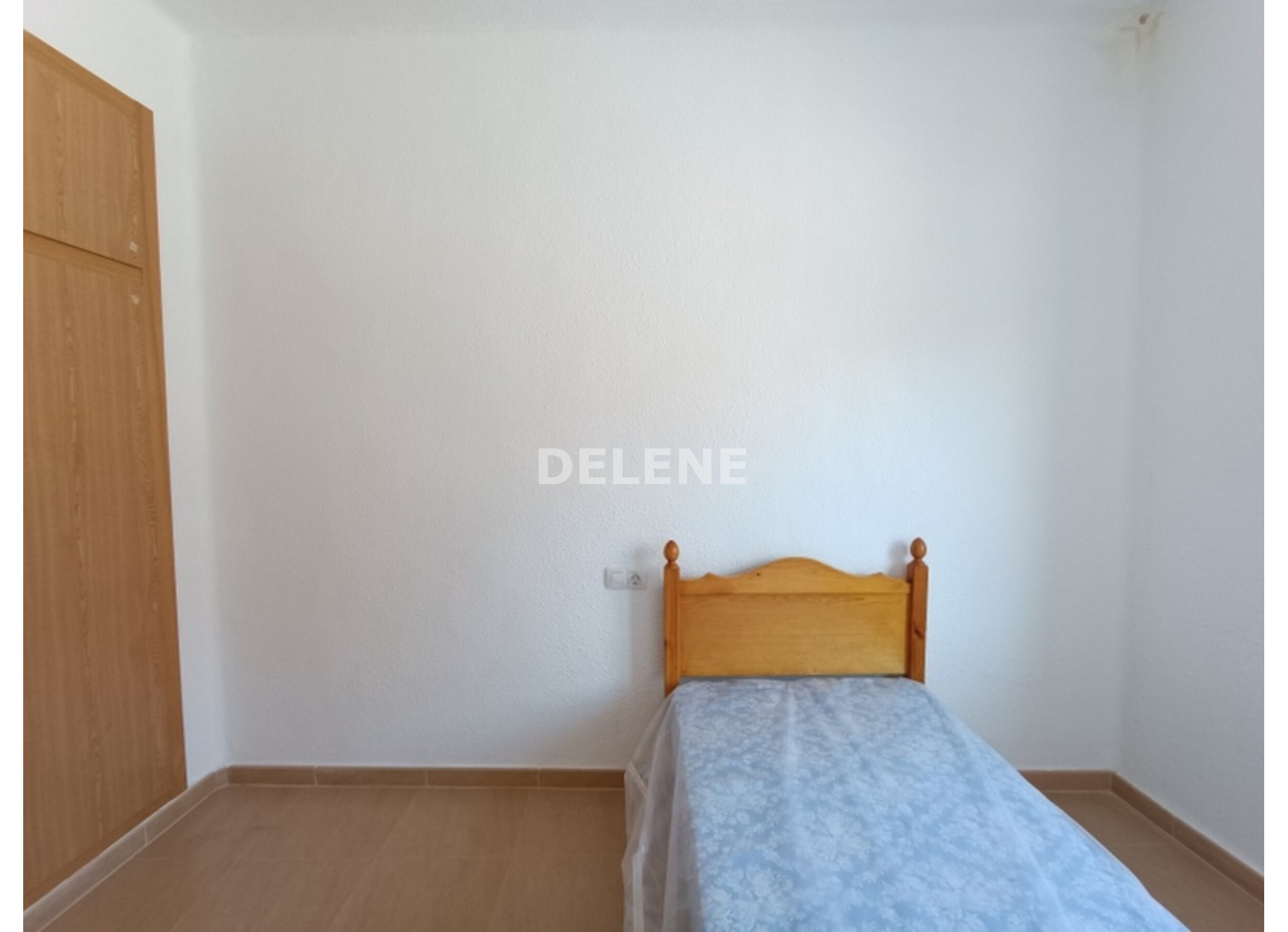 2943 PISO CON TERRAZA, ZONA AVDA LIBERTAD