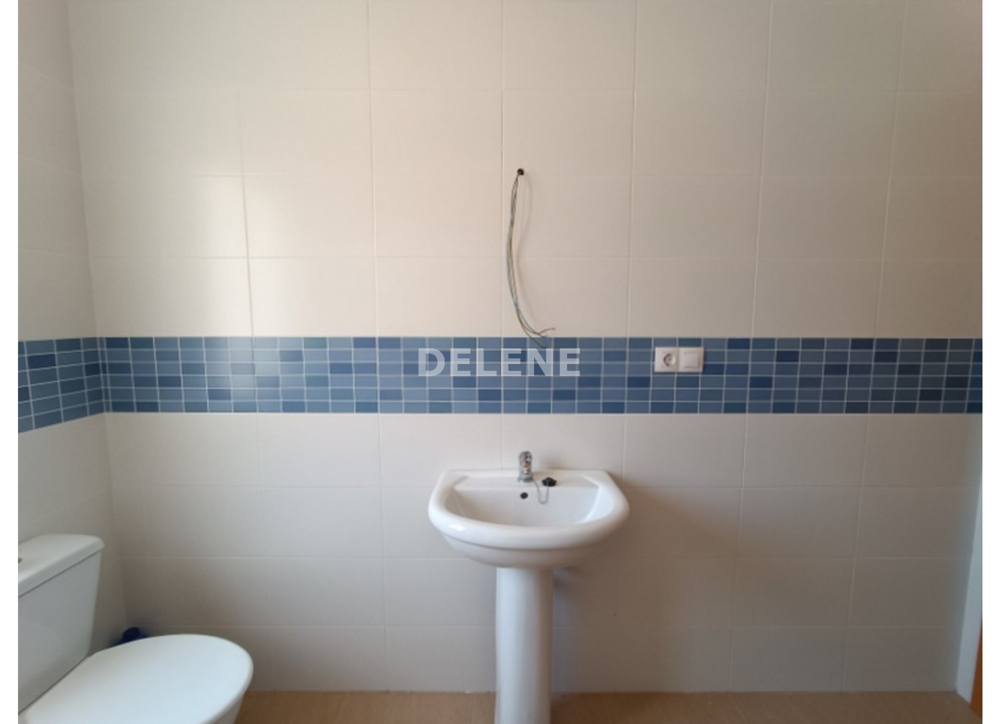 2943 PISO CON TERRAZA, ZONA AVDA LIBERTAD