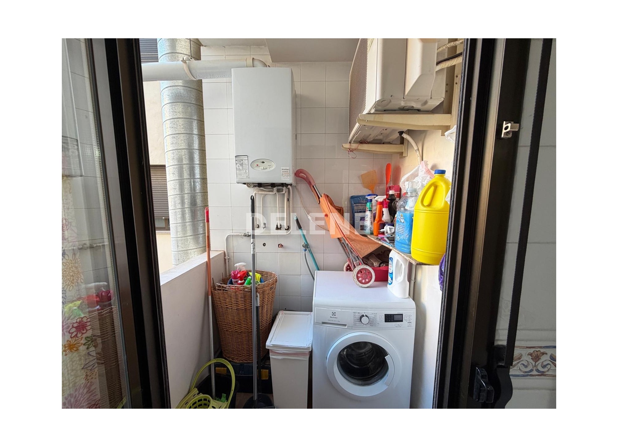 2727 PISO CON GARAJE Y TRASTERO, PRÓXIMO A CORREOS