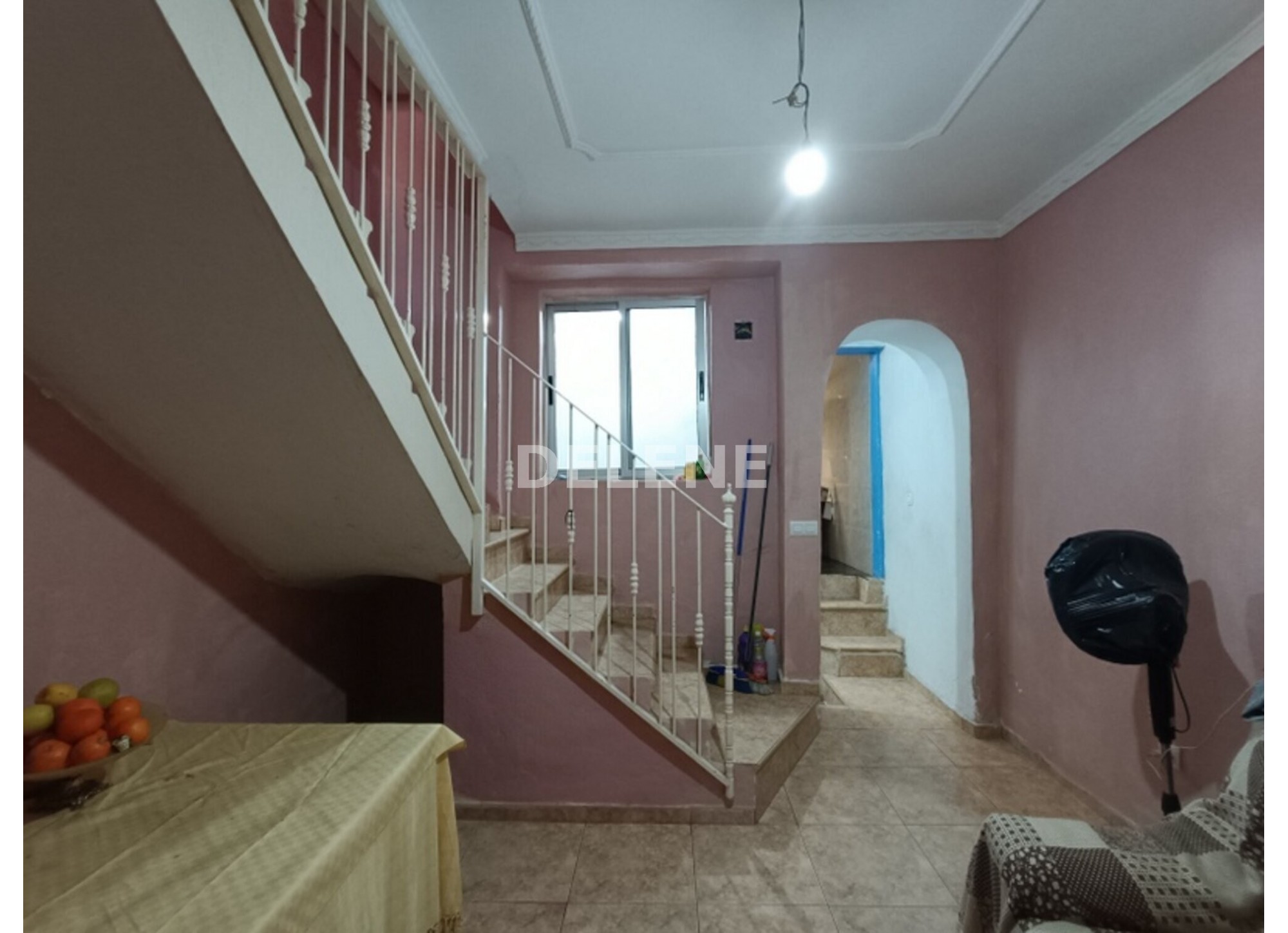 2945 CASA CON PATIO Y TERRAZA, AVDA DE LA LIBERTAD