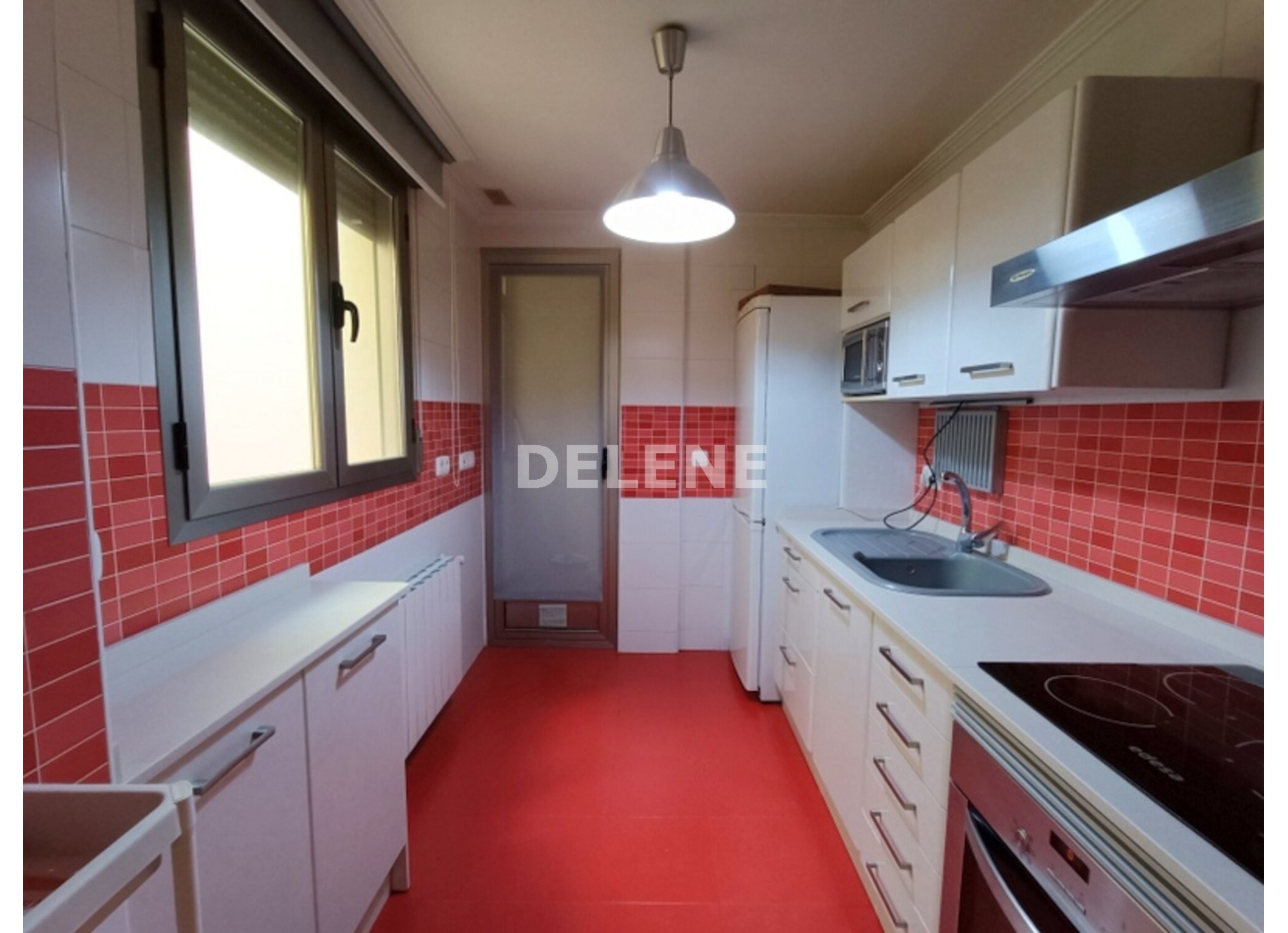 2951 PISO CON GARAJE Y TRASTERO, ZONA MERCADONA