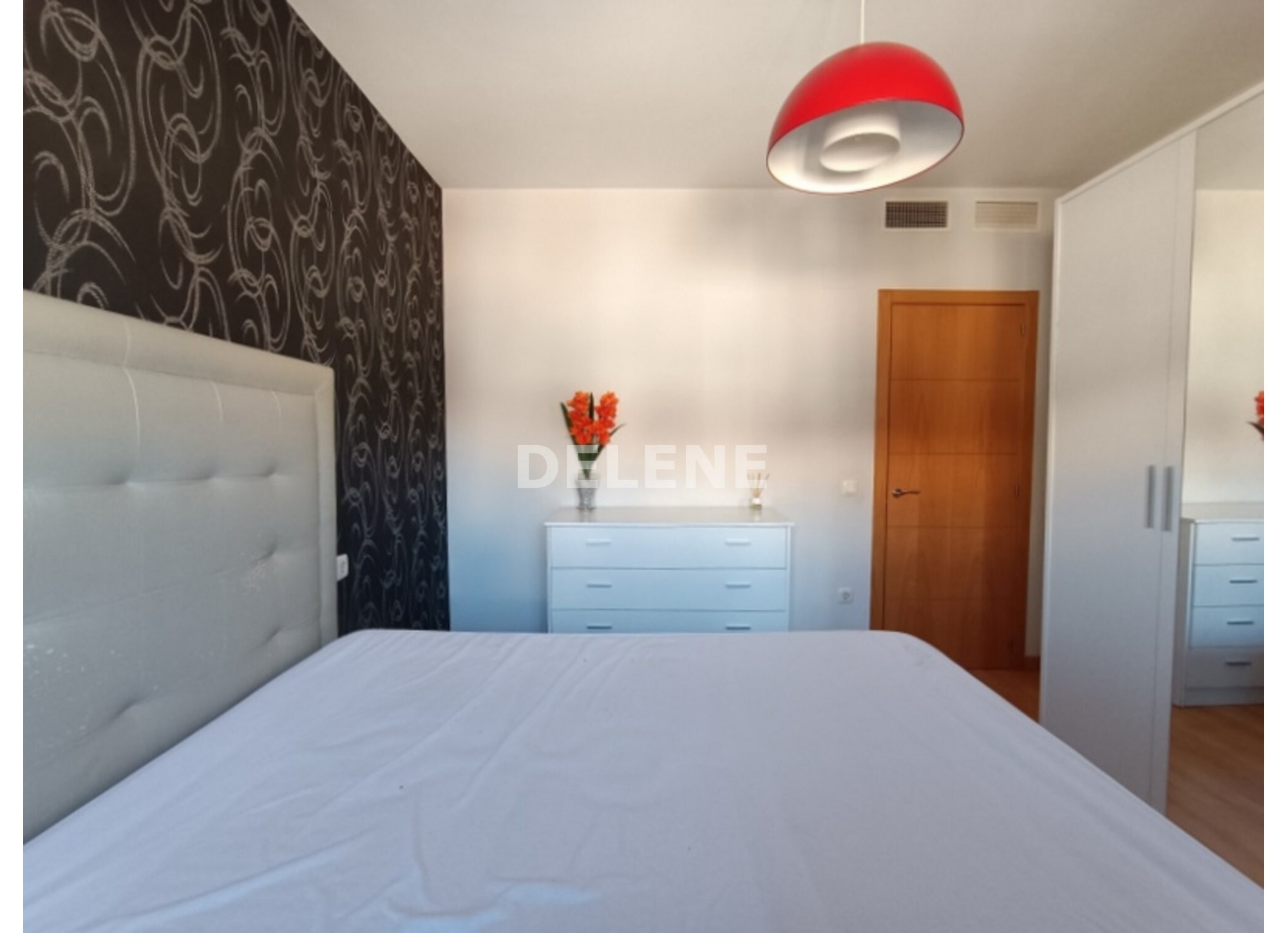 2951 PISO CON GARAJE Y TRASTERO, ZONA MERCADONA