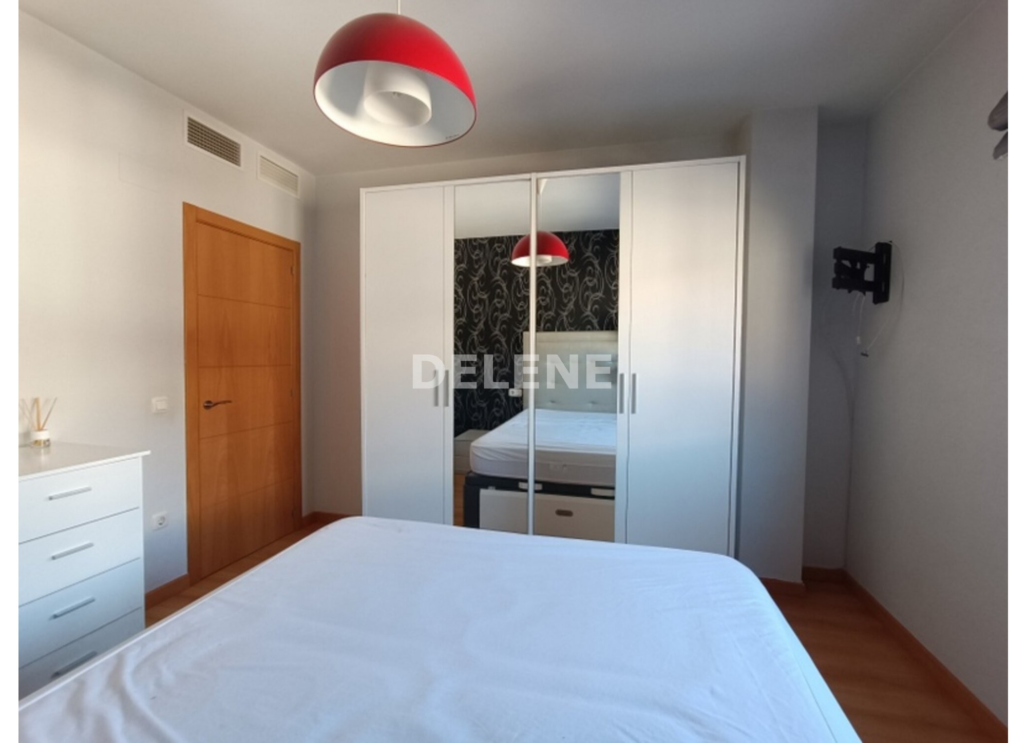 2951 PISO CON GARAJE Y TRASTERO, ZONA MERCADONA