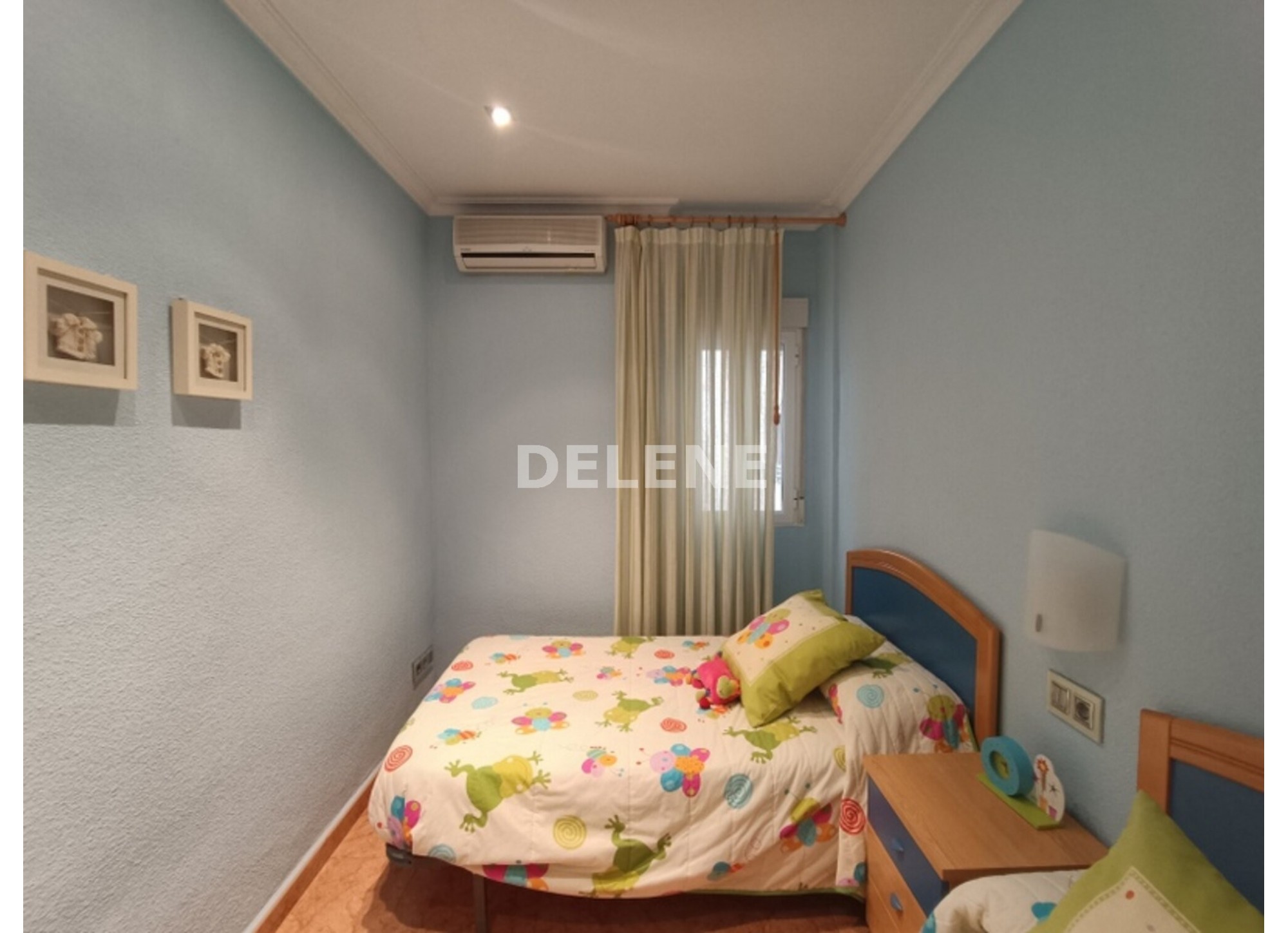 2952 CASA CON TERRAZAS, ZONA AVDA. DE LA CONSTITUCIÓN