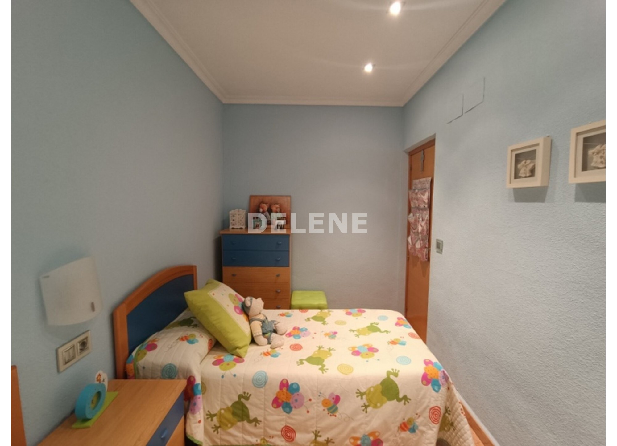 2952 CASA CON TERRAZAS, ZONA AVDA. DE LA CONSTITUCIÓN