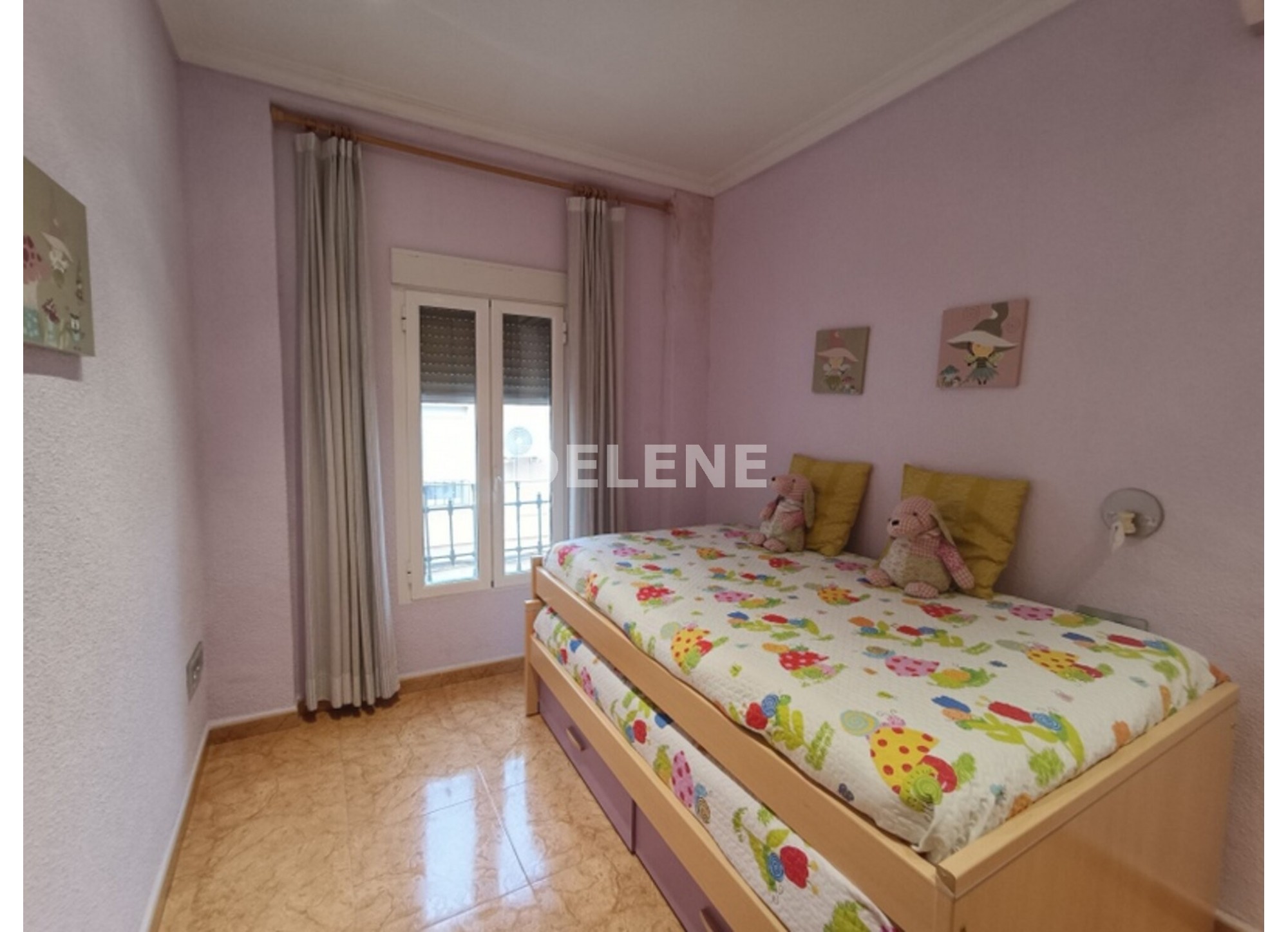 2952 CASA CON TERRAZAS, ZONA AVDA. DE LA CONSTITUCIÓN