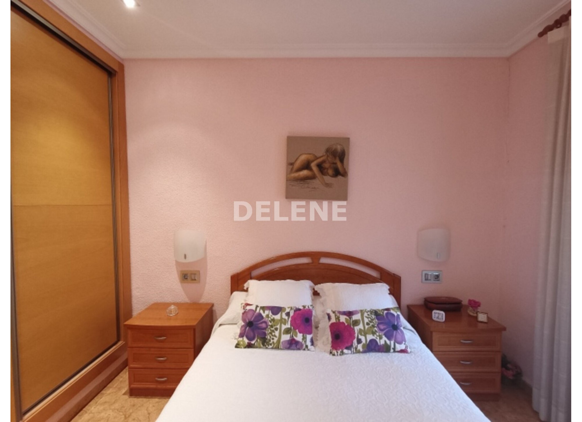 2952 CASA CON TERRAZAS, ZONA AVDA. DE LA CONSTITUCIÓN