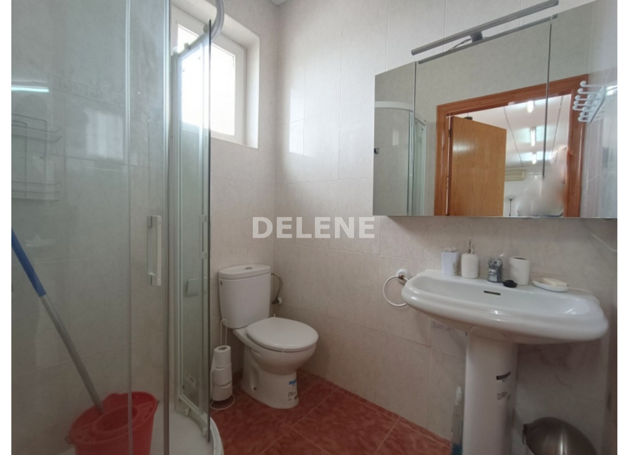 2953 CASA CON PATIO Y TERRENO, CORDOVILLA