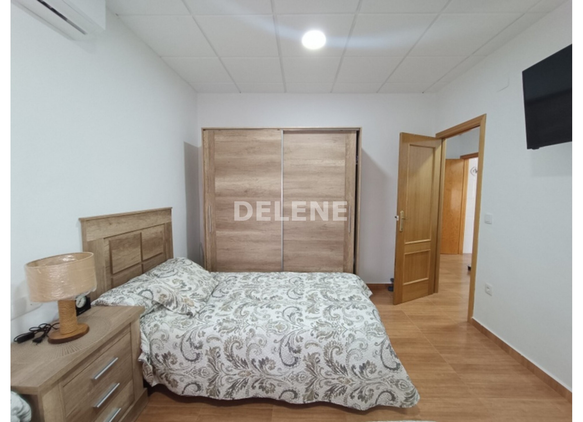 2953 CASA CON PATIO Y TERRENO, CORDOVILLA