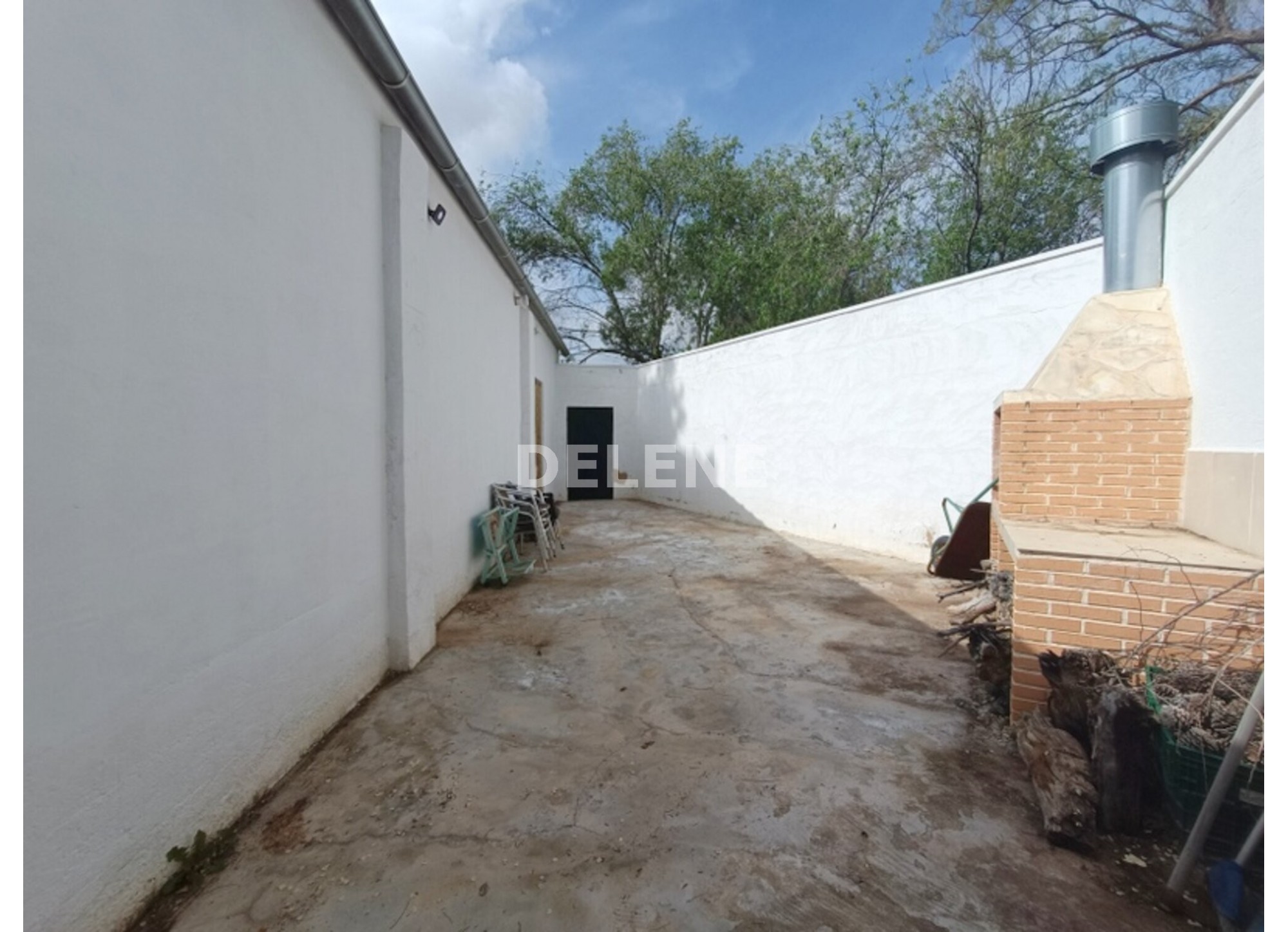 2953 CASA CON PATIO Y TERRENO, CORDOVILLA