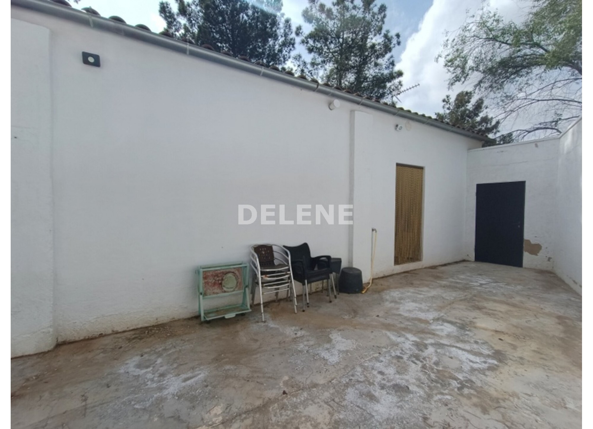 2953 CASA CON PATIO Y TERRENO, CORDOVILLA