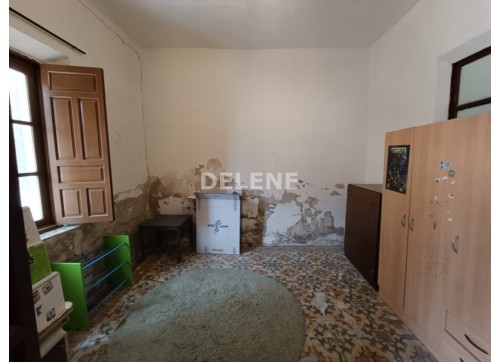 2928 CASA CON PATIO, ZONA ESTACIÓN