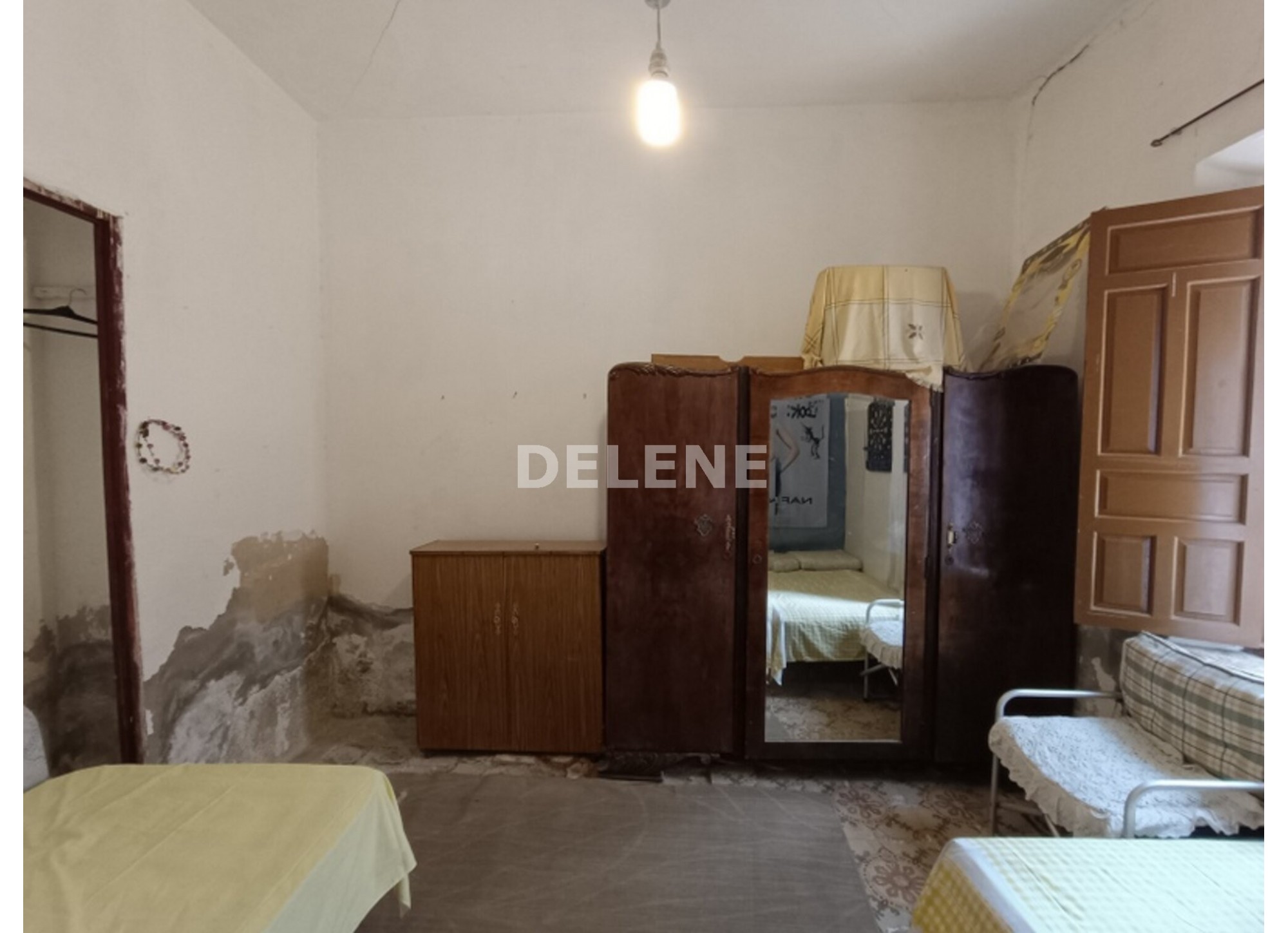 2928 CASA CON PATIO, ZONA ESTACIÓN