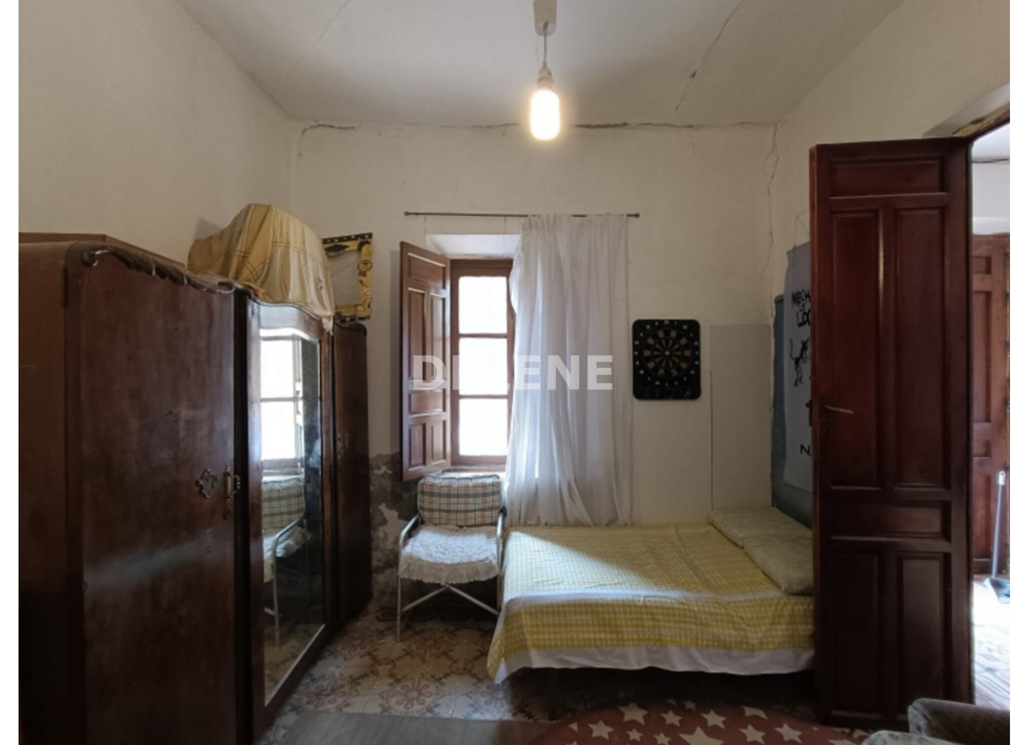 2928 CASA CON PATIO, ZONA ESTACIÓN