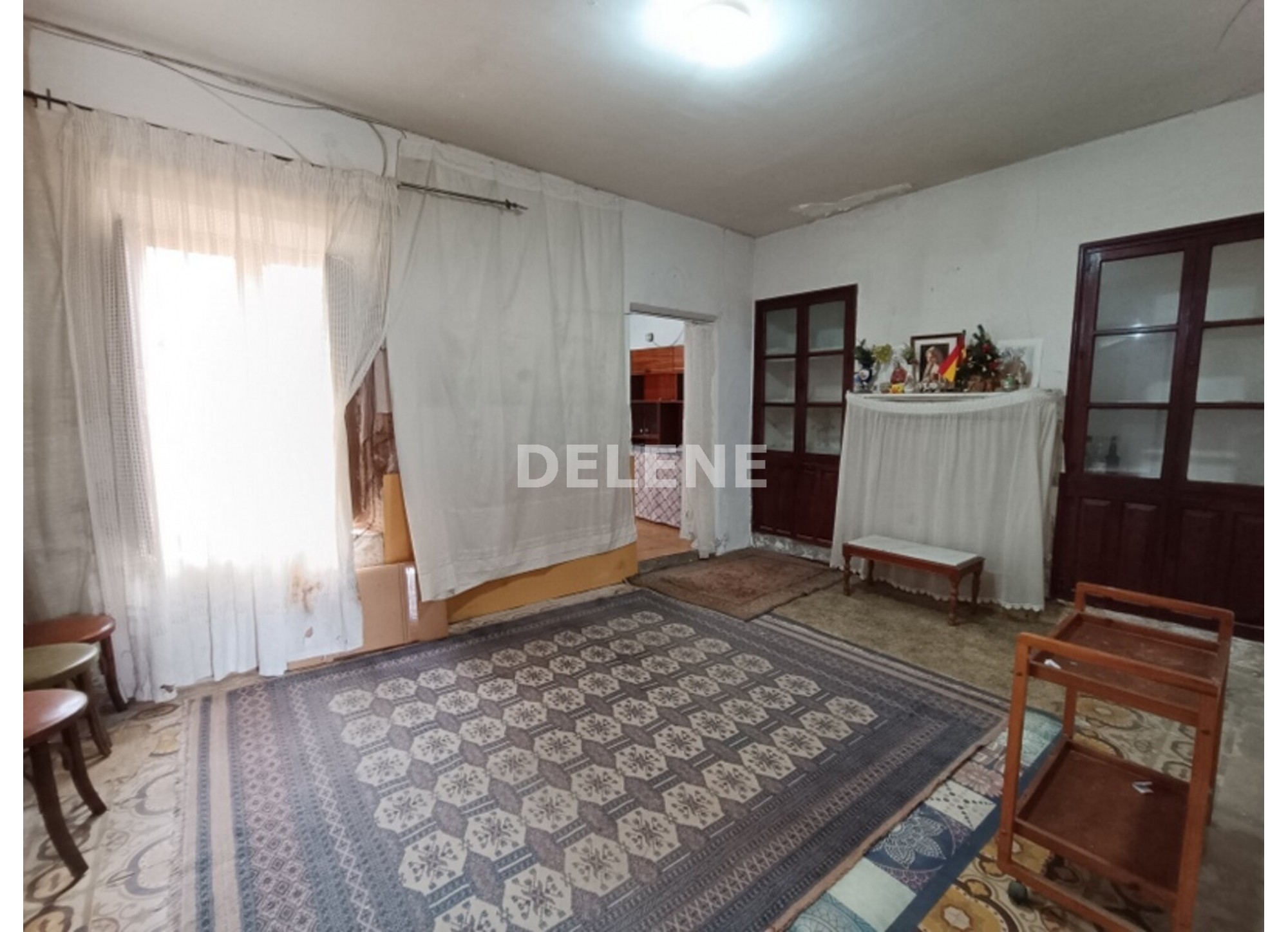 2928 CASA CON PATIO, ZONA ESTACIÓN