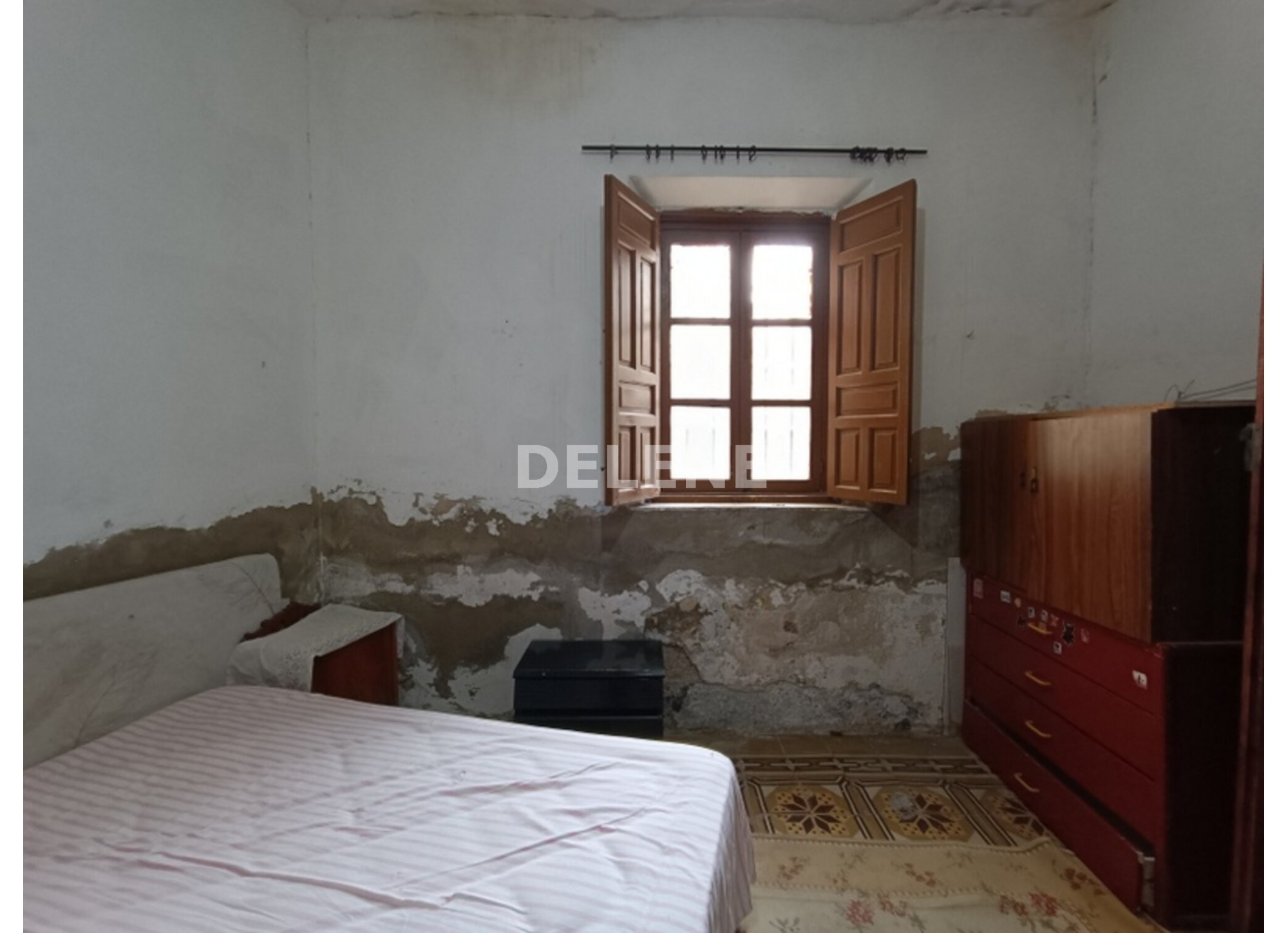 2928 CASA CON PATIO, ZONA ESTACIÓN