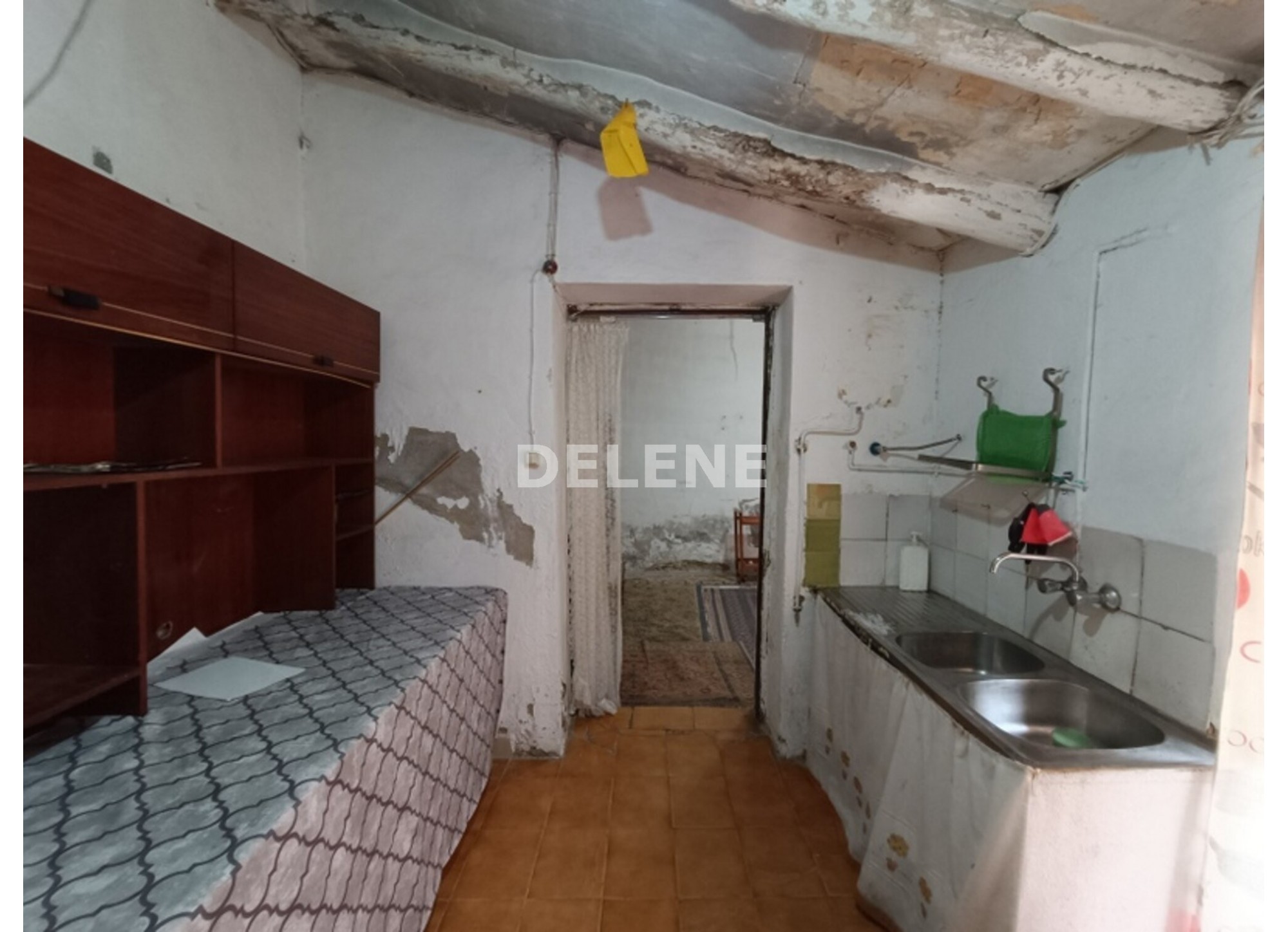 2928 CASA CON PATIO, ZONA ESTACIÓN