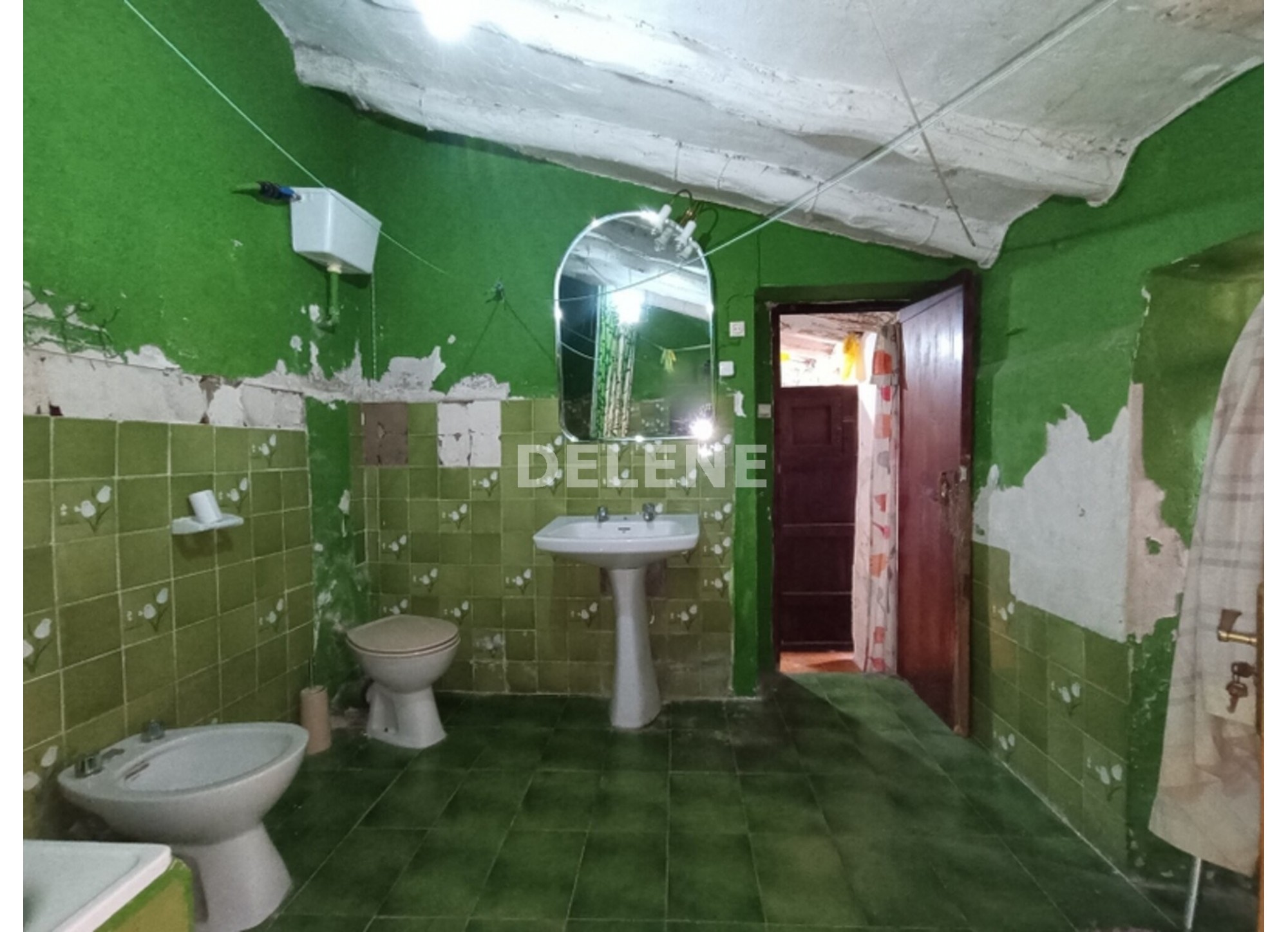 2928 CASA CON PATIO, ZONA ESTACIÓN