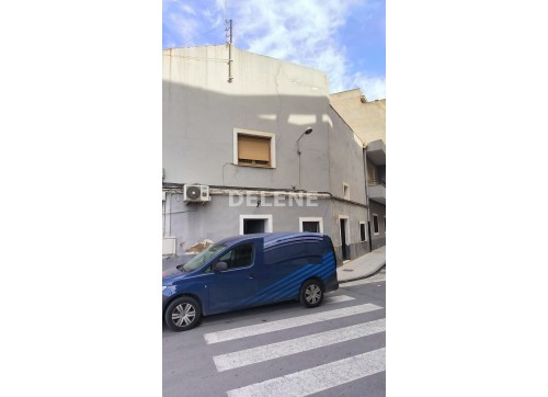 2716 SOLAR EN CUATRO CAMINOS