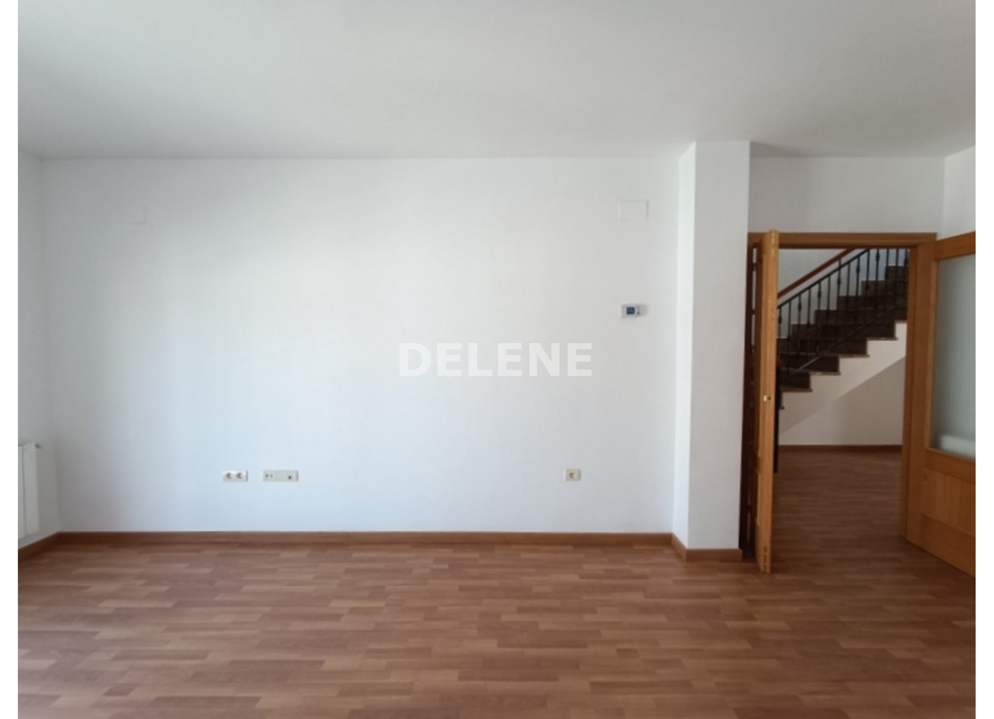 2954 PISO DUPLEX CON GARAJE Y TRASTERO, ZONA