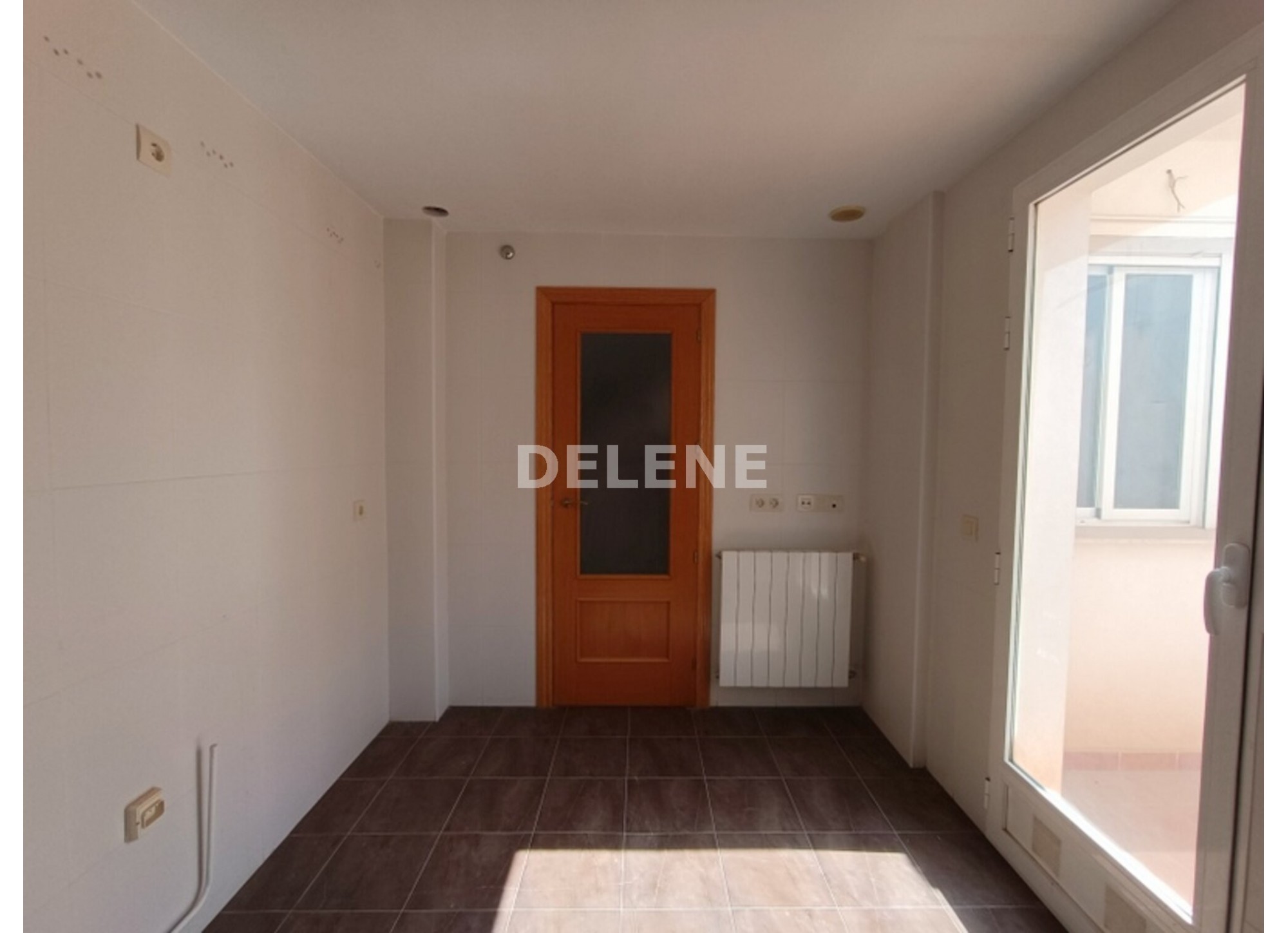 2954 PISO DUPLEX CON GARAJE Y TRASTERO, ZONA