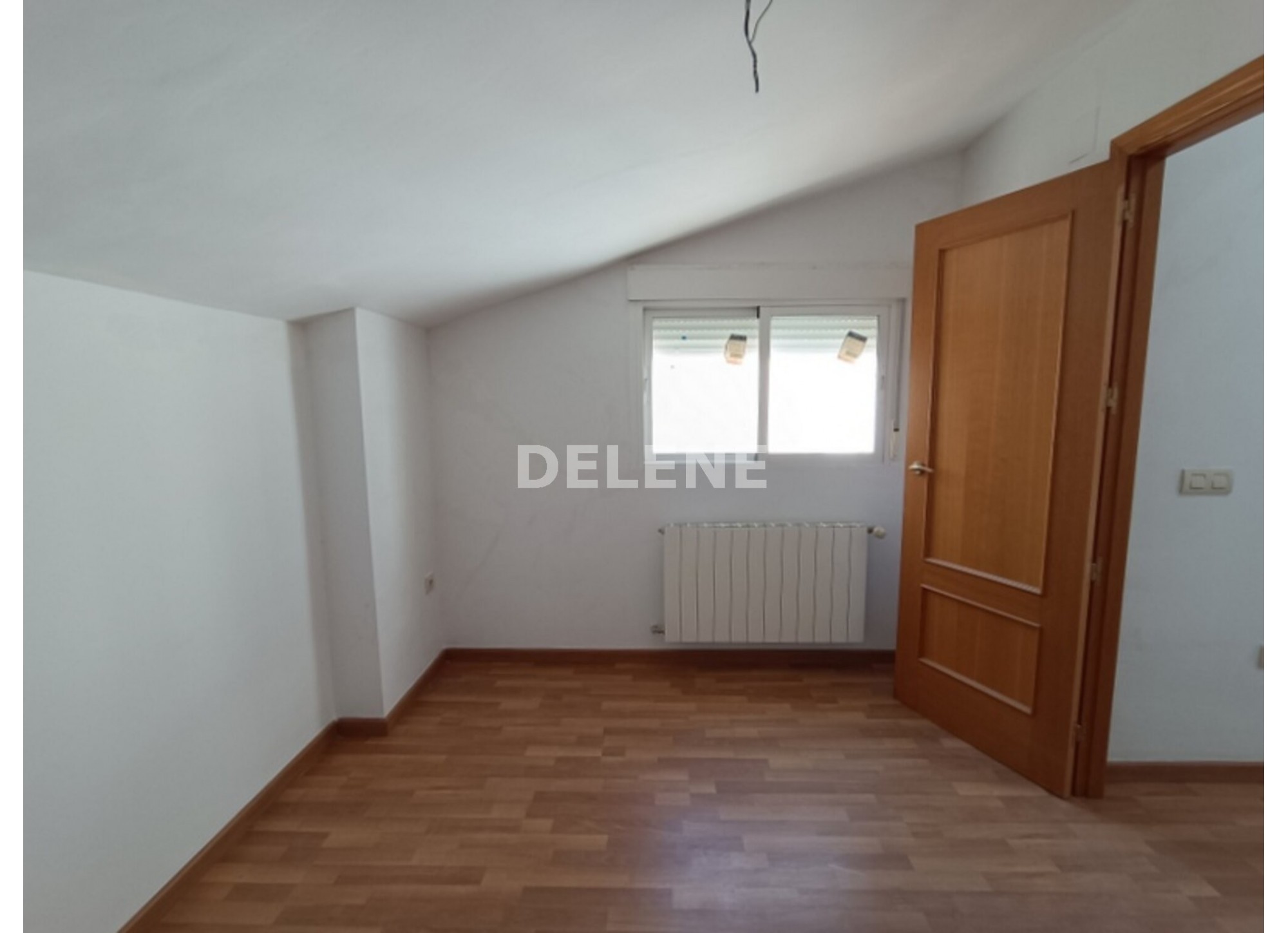 2954 PISO DUPLEX CON GARAJE Y TRASTERO, ZONA