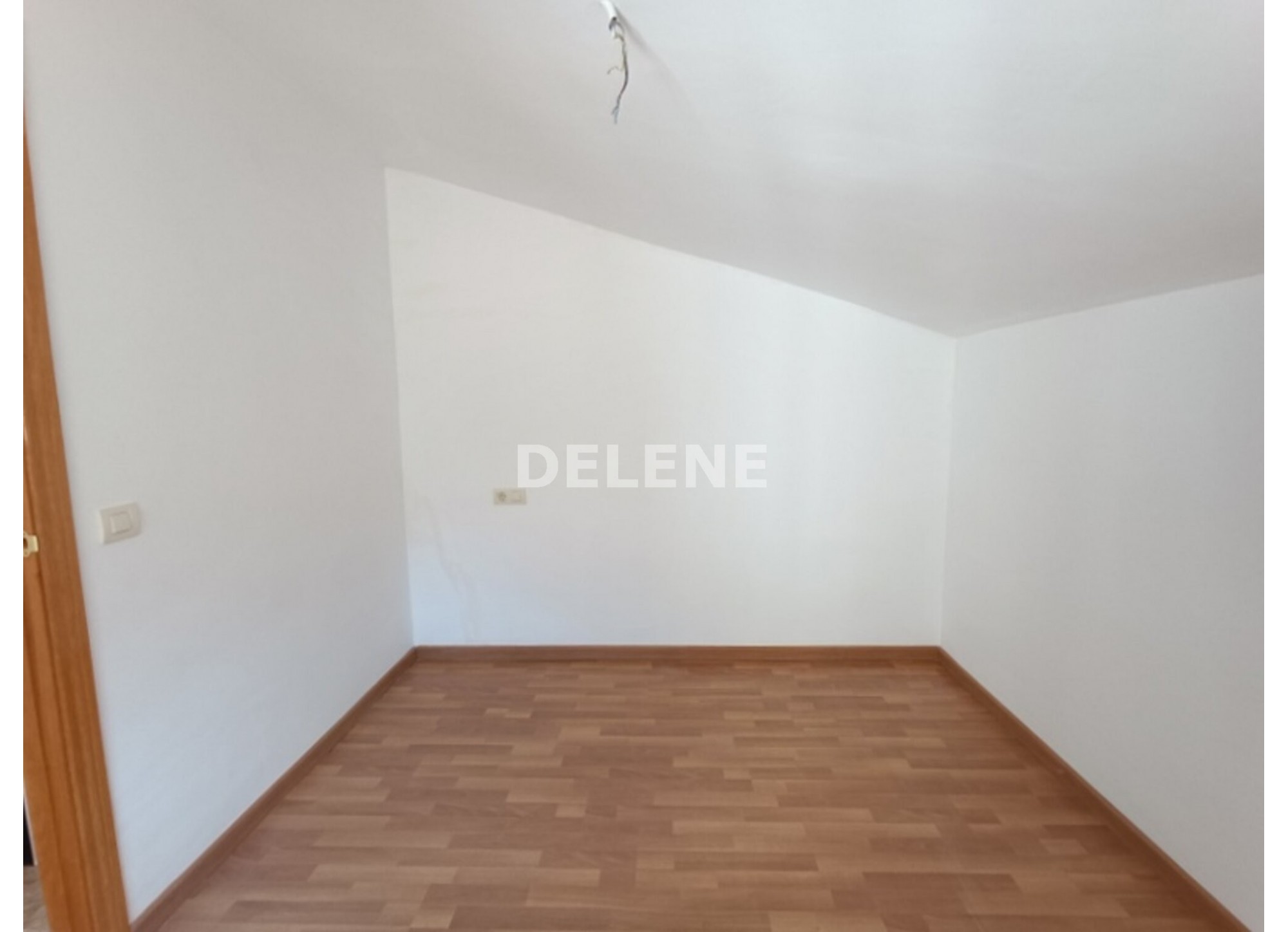 2954 PISO DUPLEX CON GARAJE Y TRASTERO, ZONA