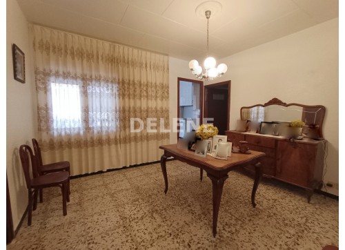 2960 CASA CON PATIO EN TOBARRA