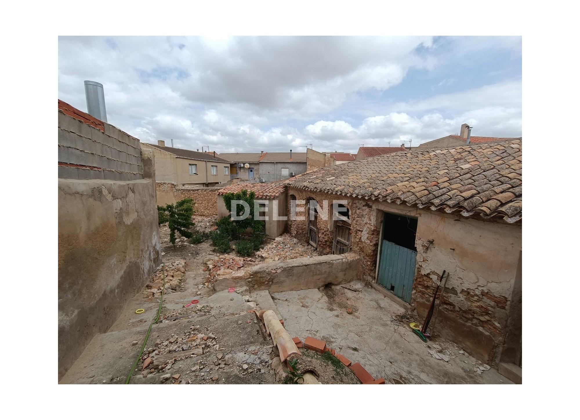 2961 CASA EN TOBARRA