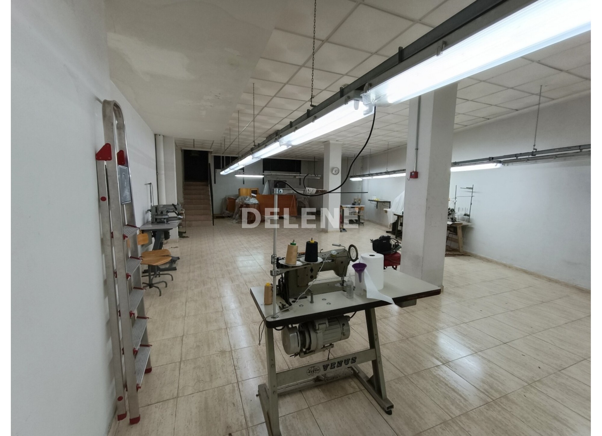 2968 LOCAL ZONA AVDA LA LIBERTAD