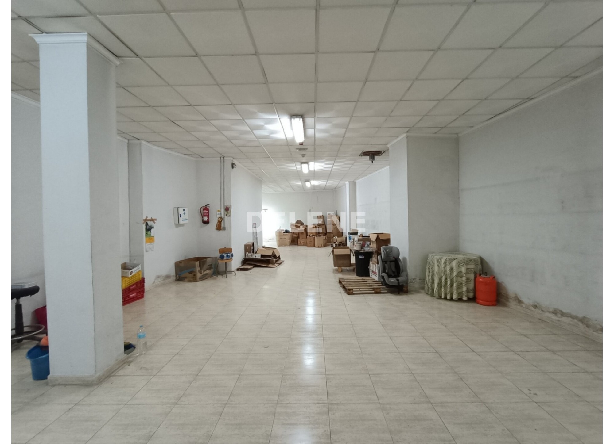 2968 LOCAL ZONA AVDA LA LIBERTAD