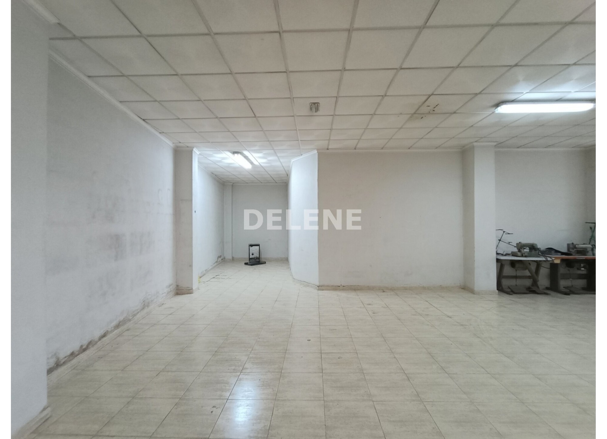 2968 LOCAL ZONA AVDA LA LIBERTAD